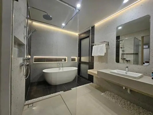 Shower in Grand Jomtien Palace Hotel - SHA Extra Plus