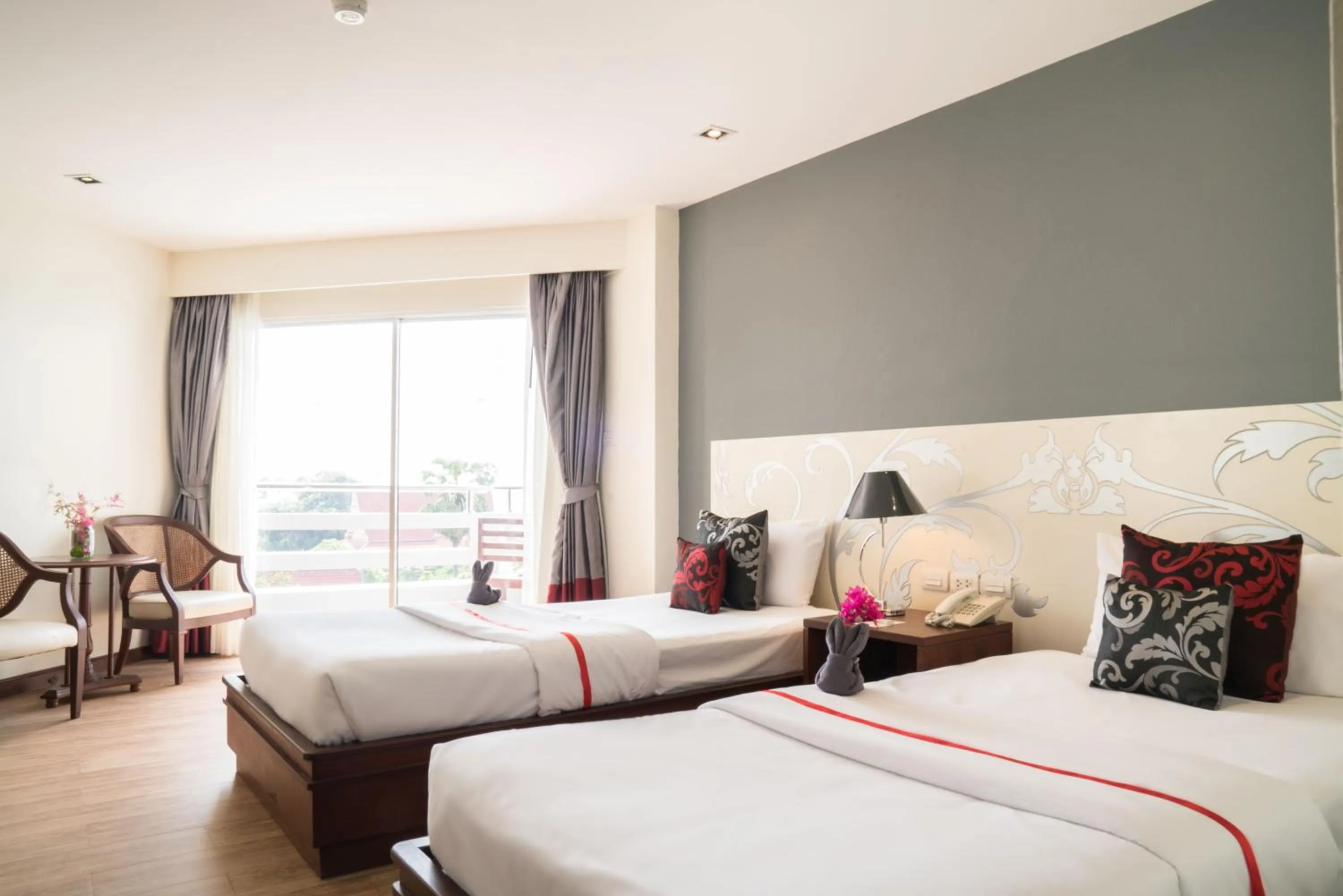 Bed in Grand Jomtien Palace Hotel - SHA Extra Plus