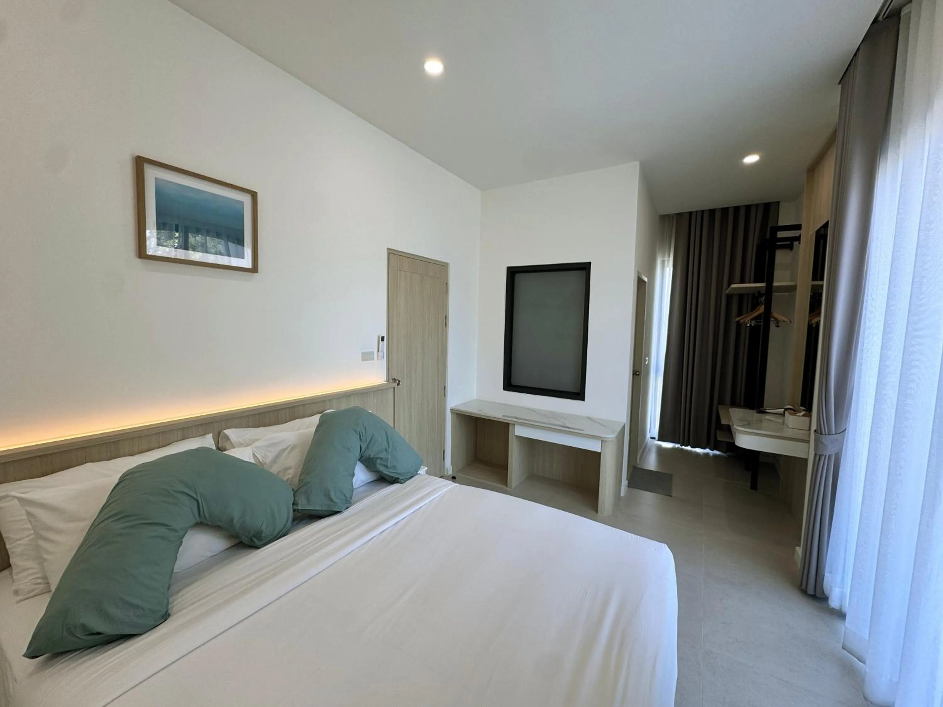 Bed in Grand Jomtien Palace Hotel - SHA Extra Plus