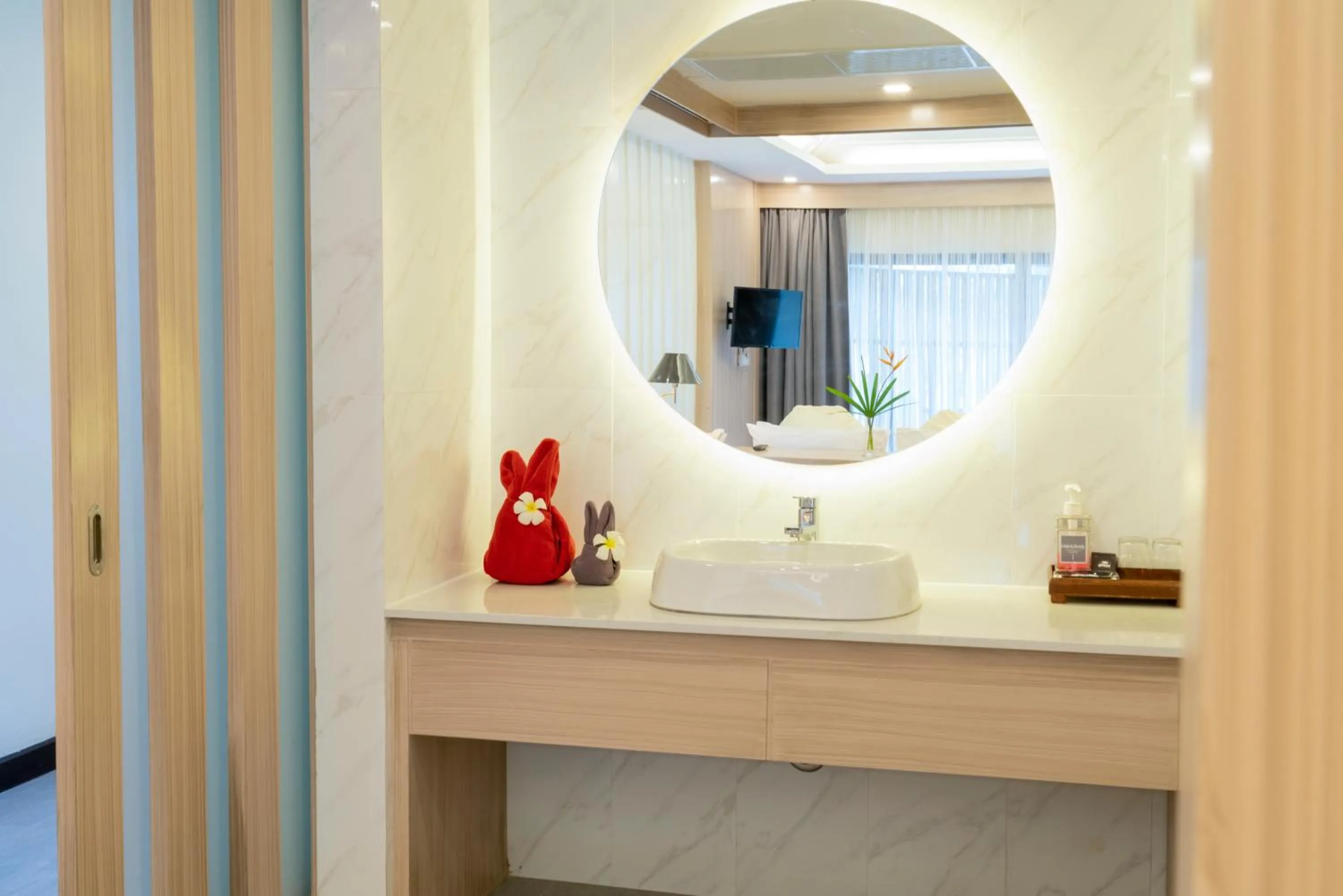 Grand Jomtien Palace Hotel - SHA Extra Plus