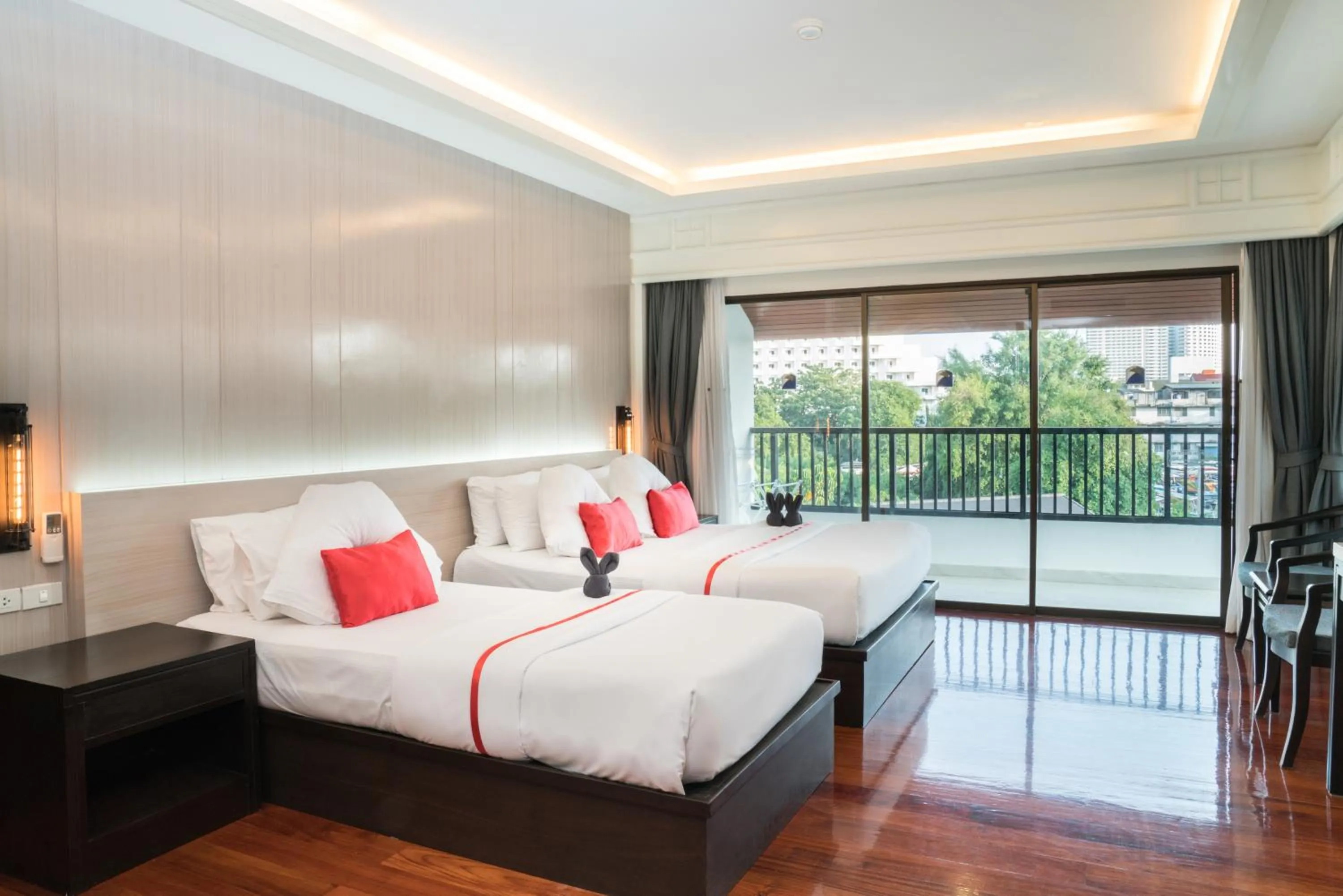 Bed in Grand Jomtien Palace Hotel - SHA Extra Plus