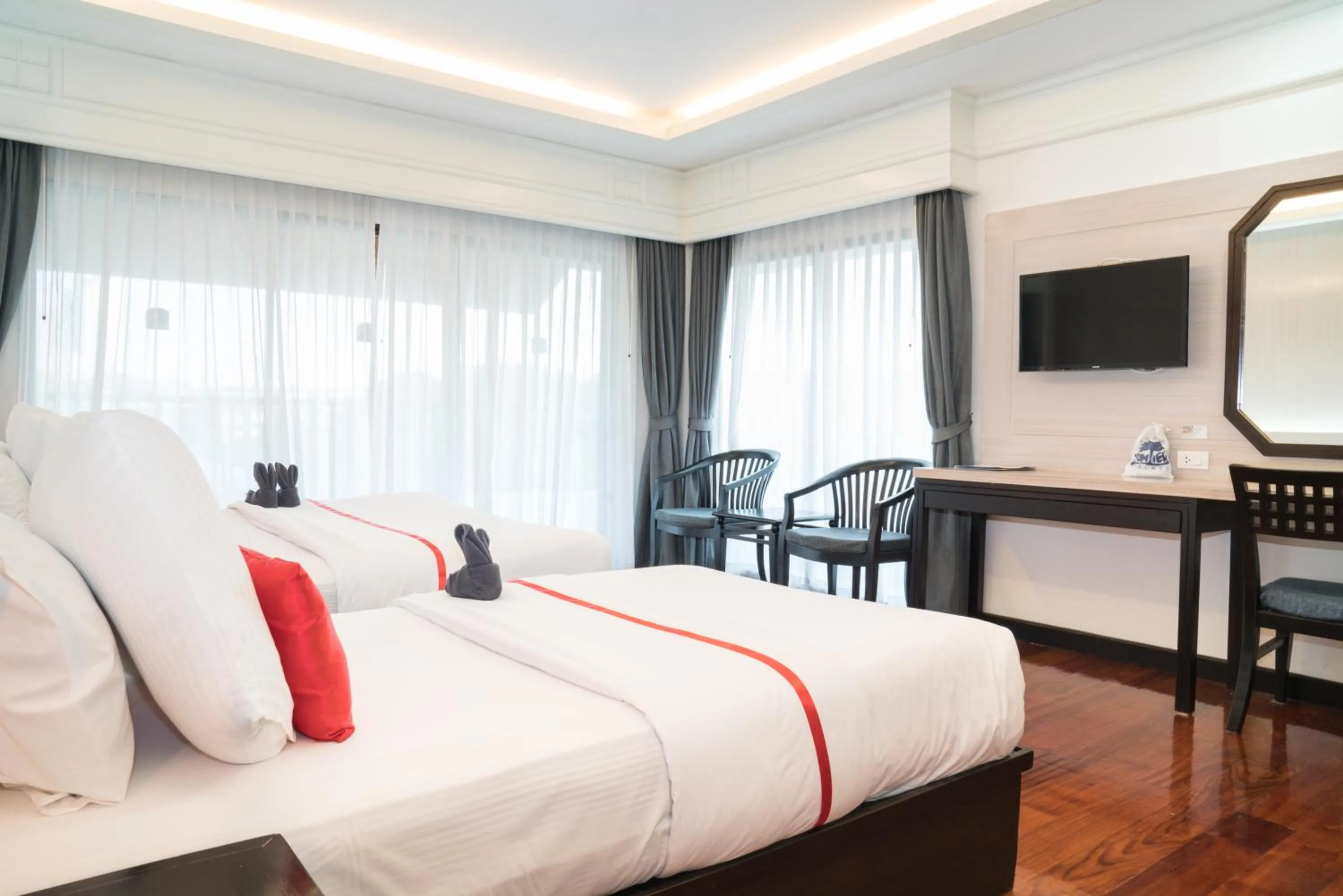 Bed in Grand Jomtien Palace Hotel - SHA Extra Plus