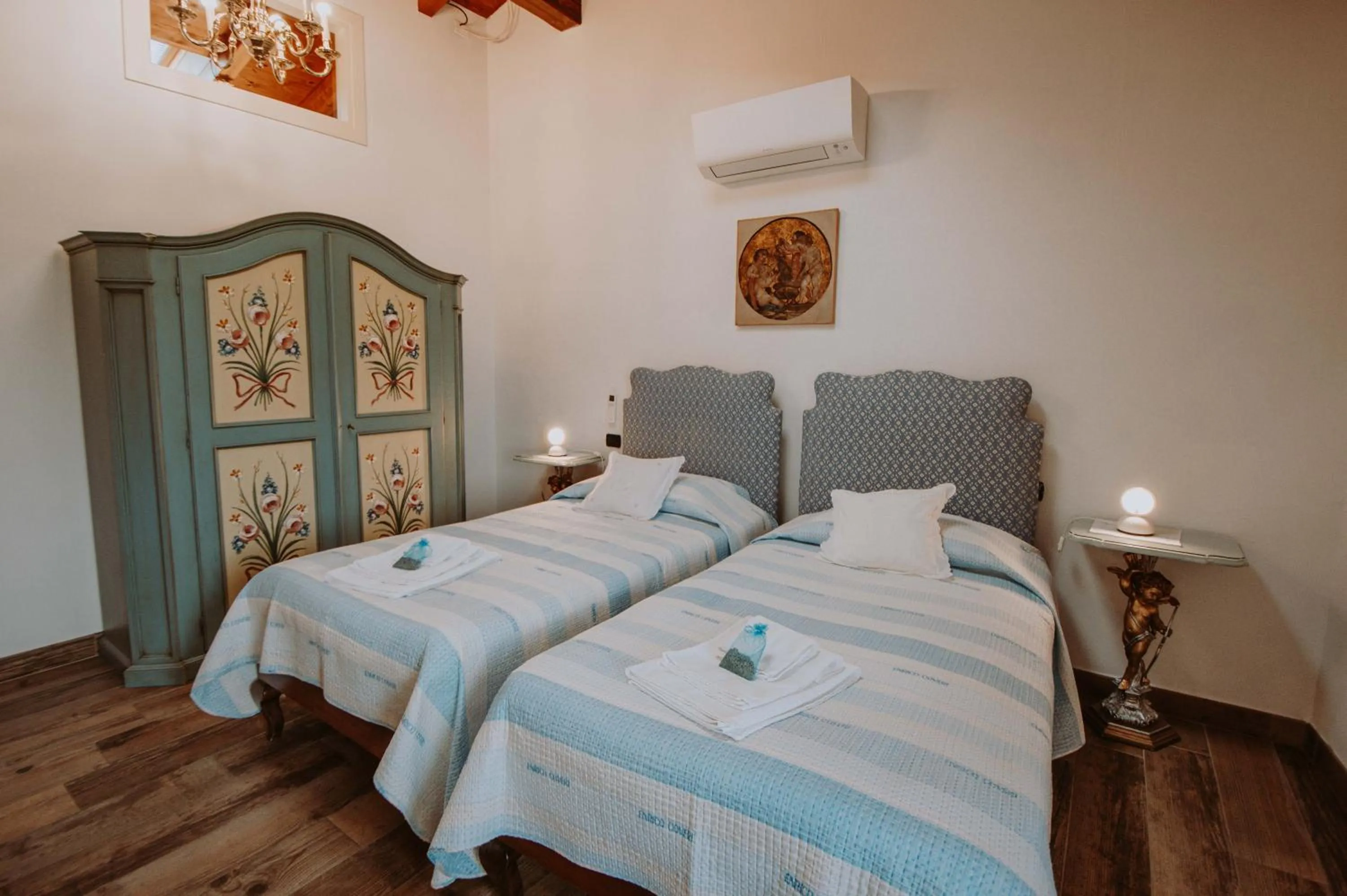 Photo of the whole room, Bed in B&B Casa Santa Lucia