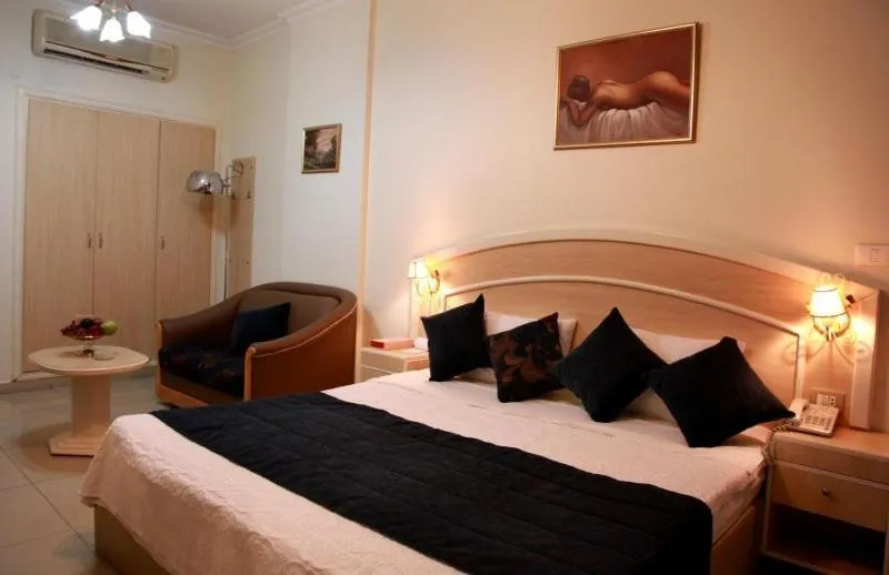 Bed in Elysee Residence