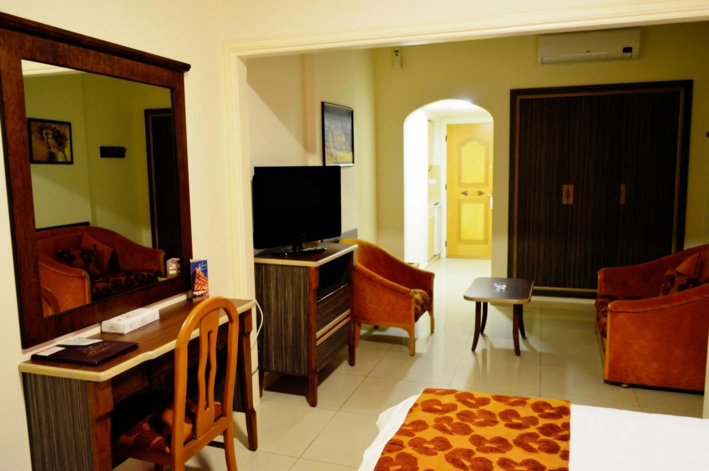 Living room, Bed in Elysee Residence