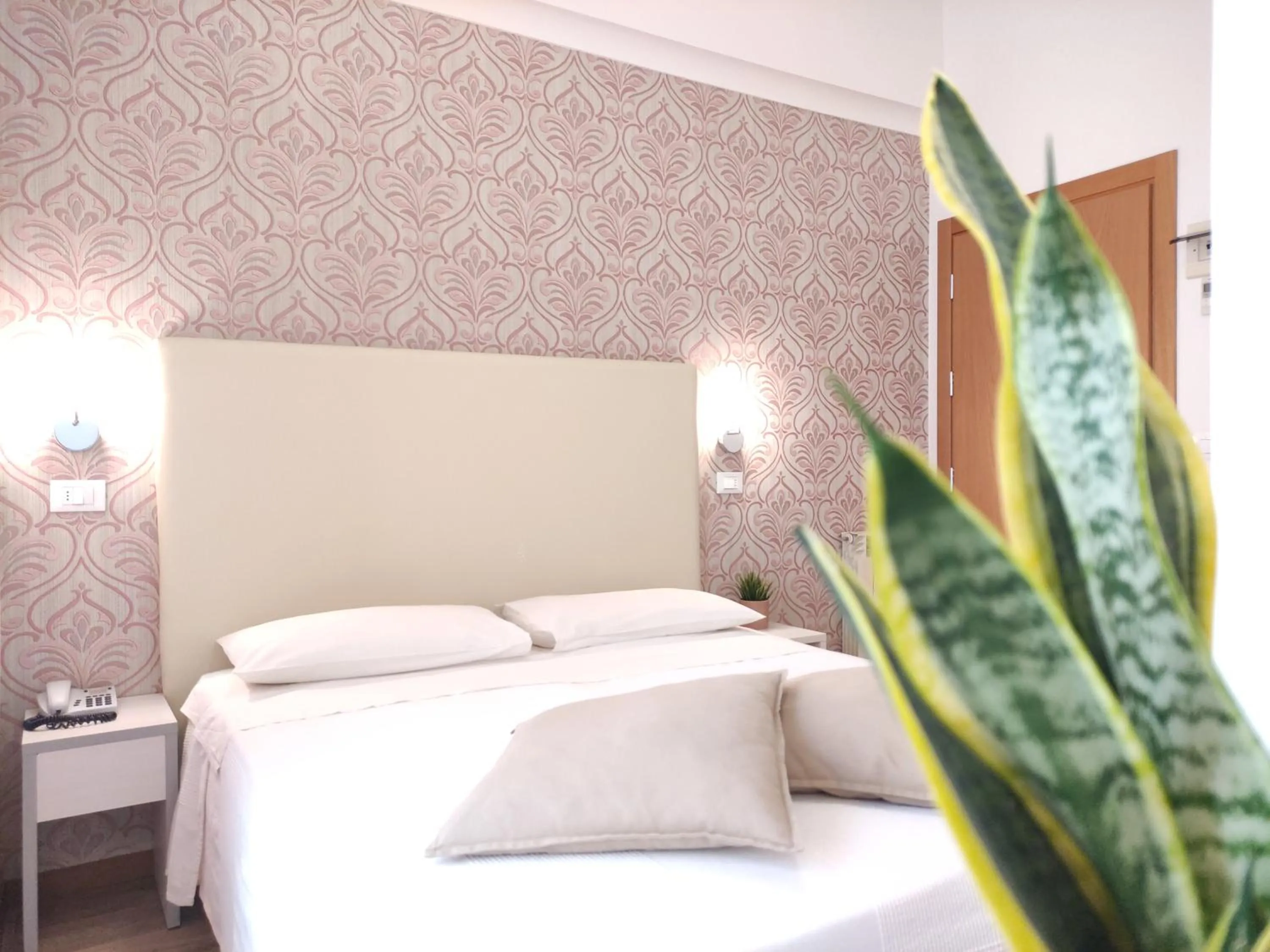 Bedroom, Bed in Hotel Galassia