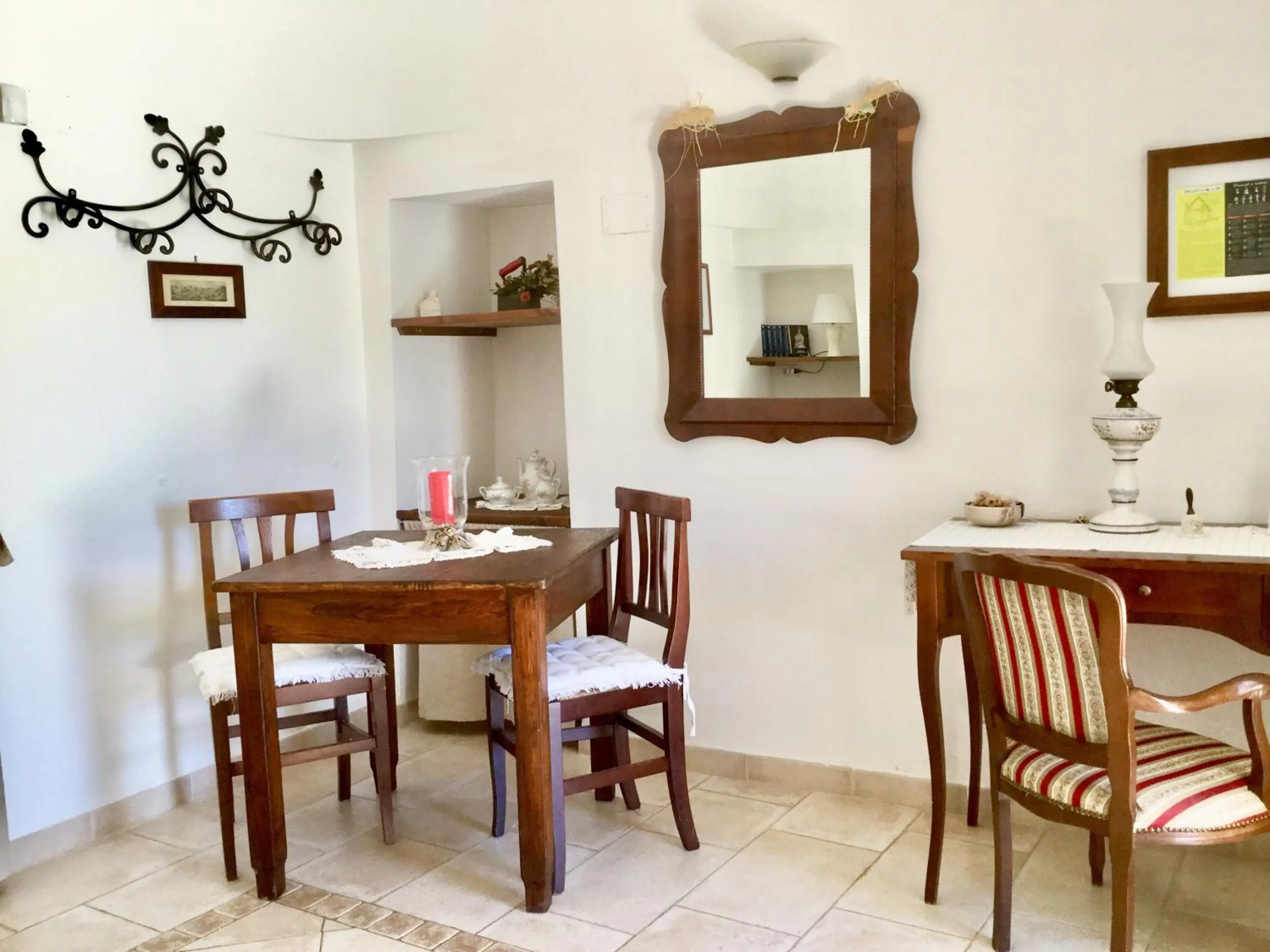 Photo of the whole room in Mirella Charming