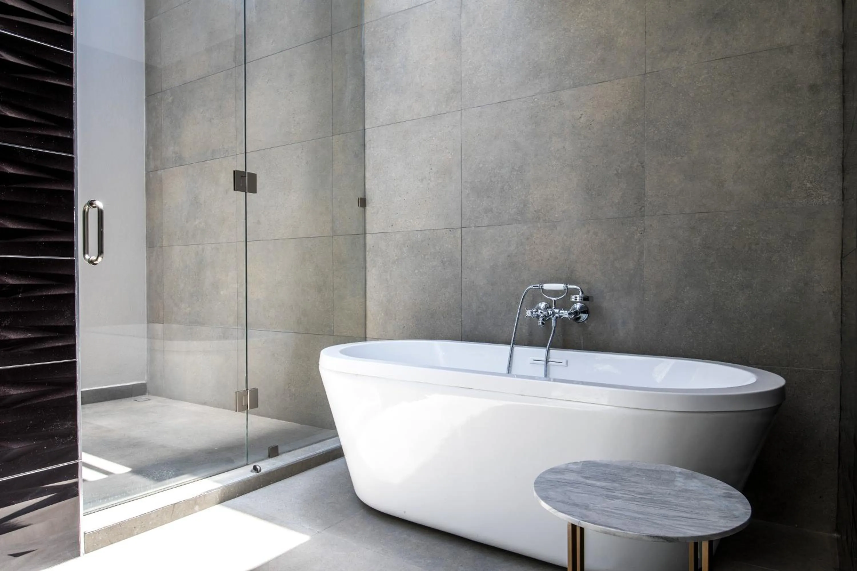 Hot Tub in Marsella 45