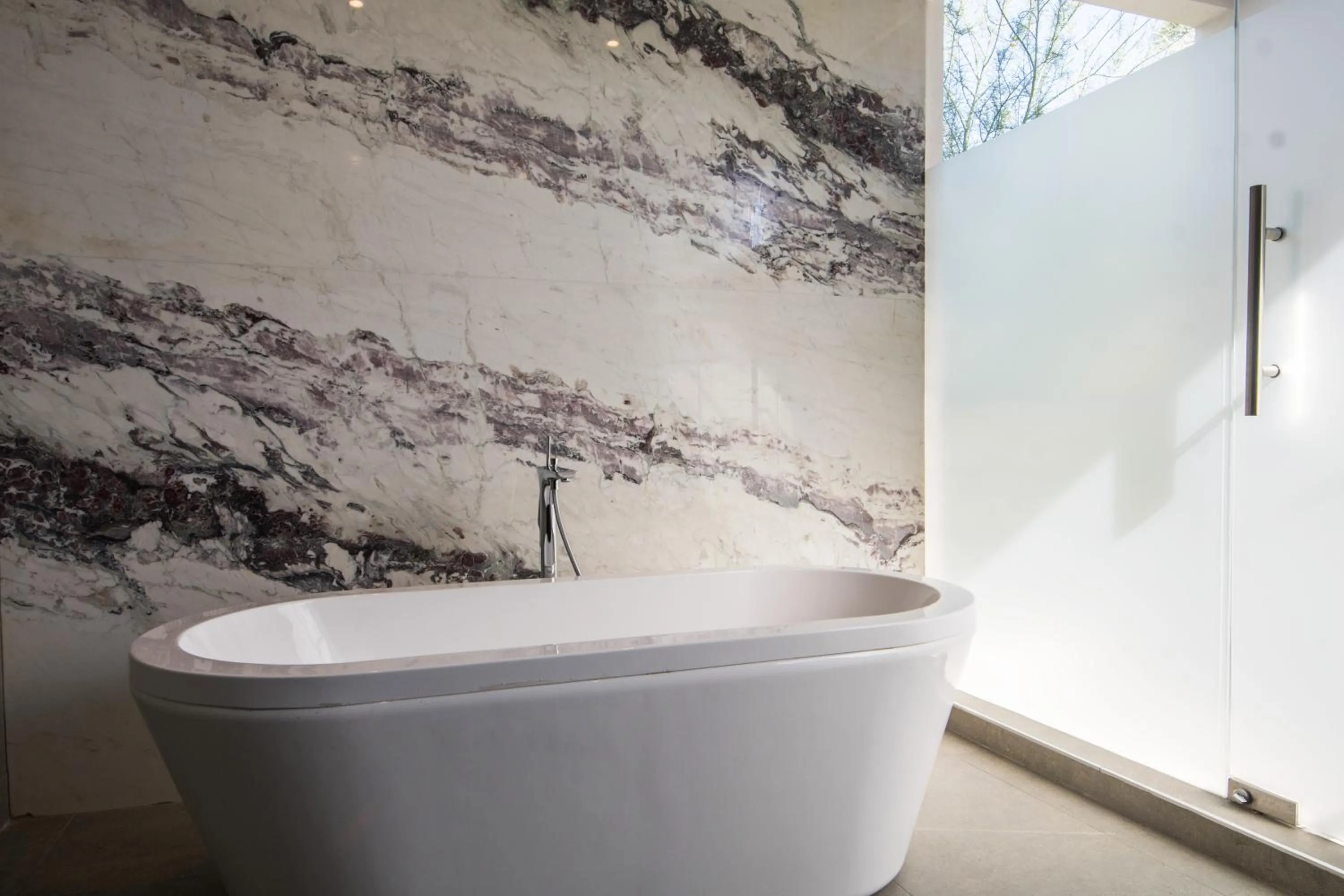 Hot Tub in Marsella 45