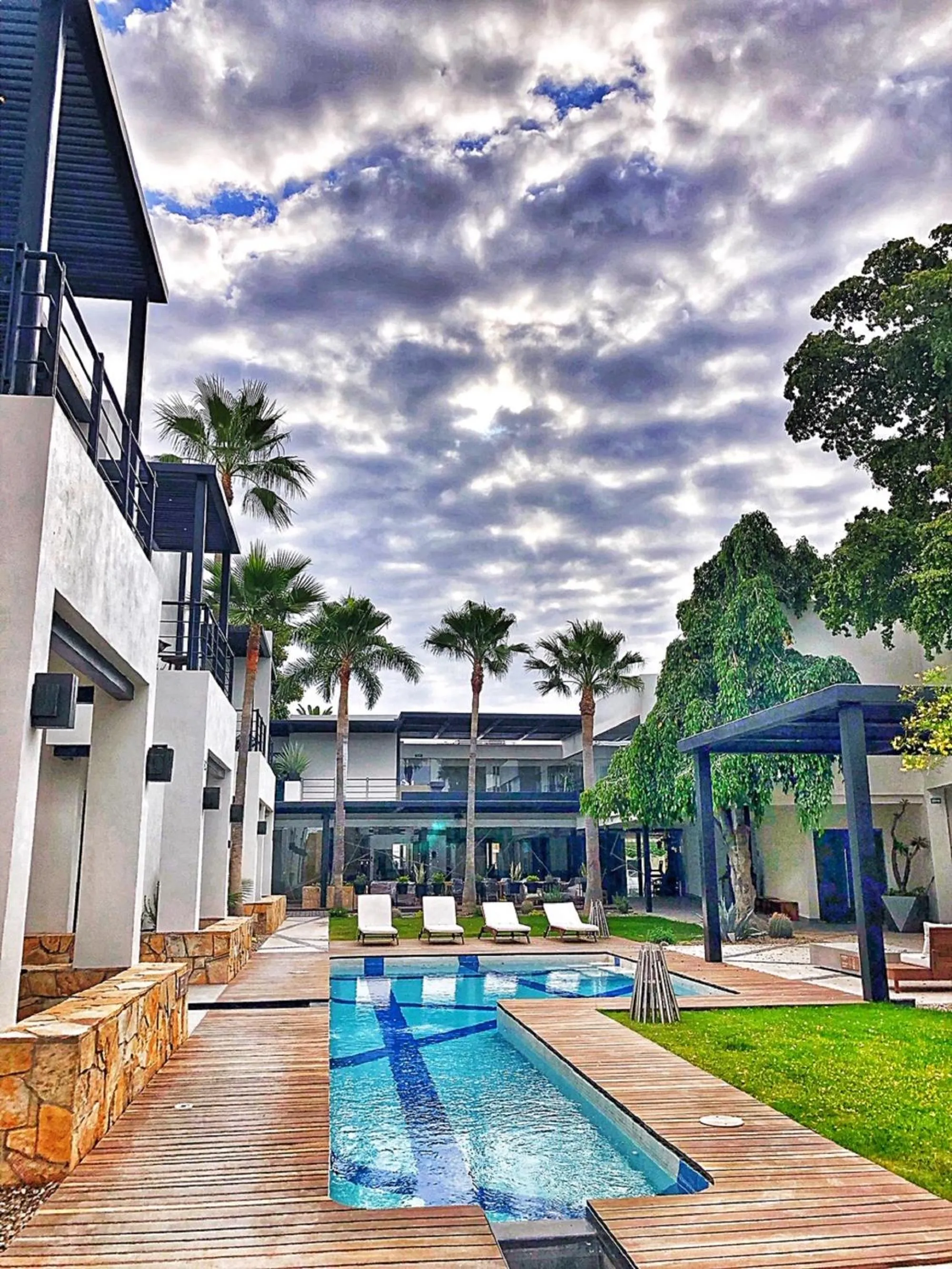 Swimming pool in Marsella 45