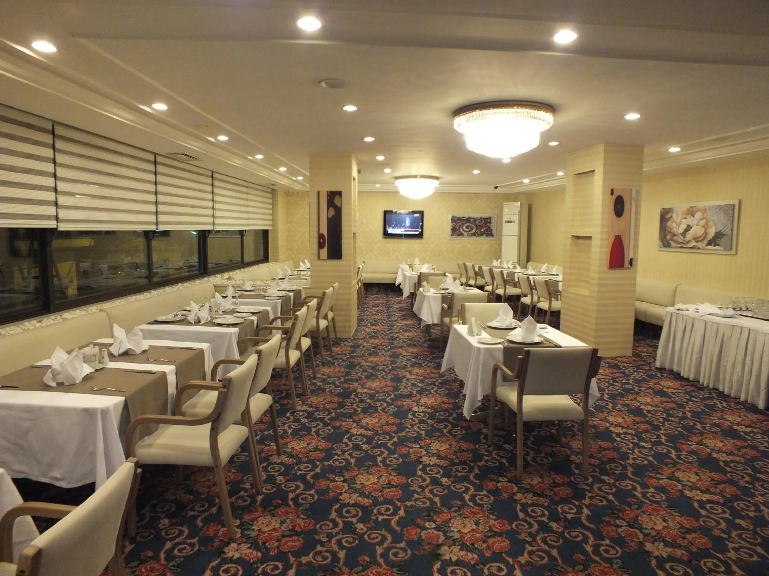 Restaurant/places to eat in Park Royal