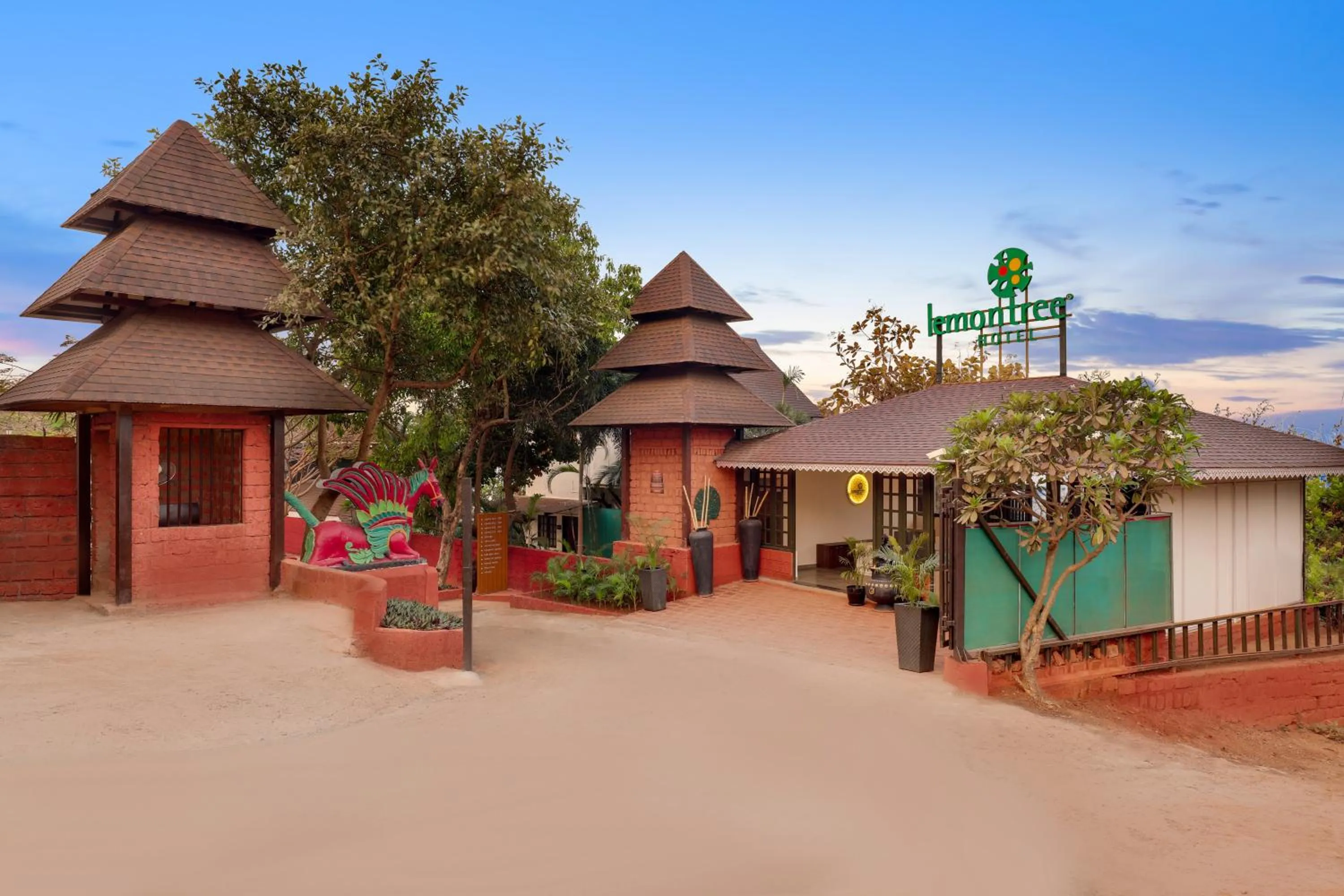 Facade/entrance in Lemon Tree Hotel, Dapoli
