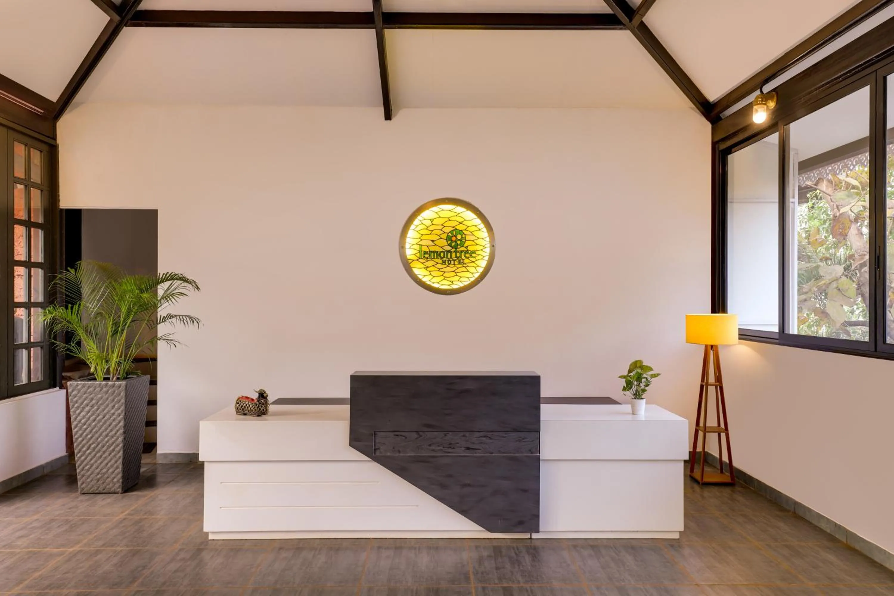 Lobby or reception in Lemon Tree Hotel, Dapoli