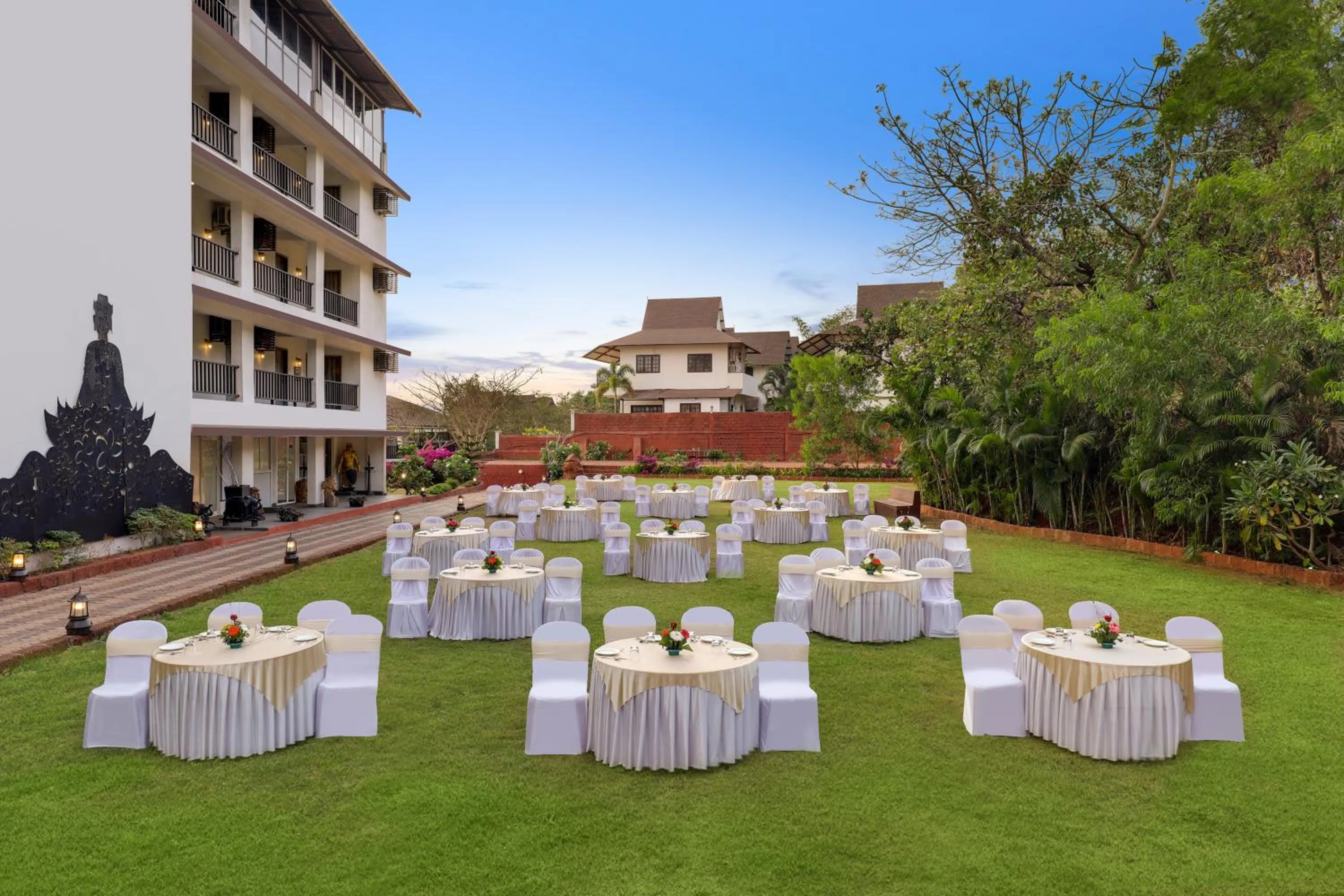 Banquet/Function facilities in Lemon Tree Hotel, Dapoli