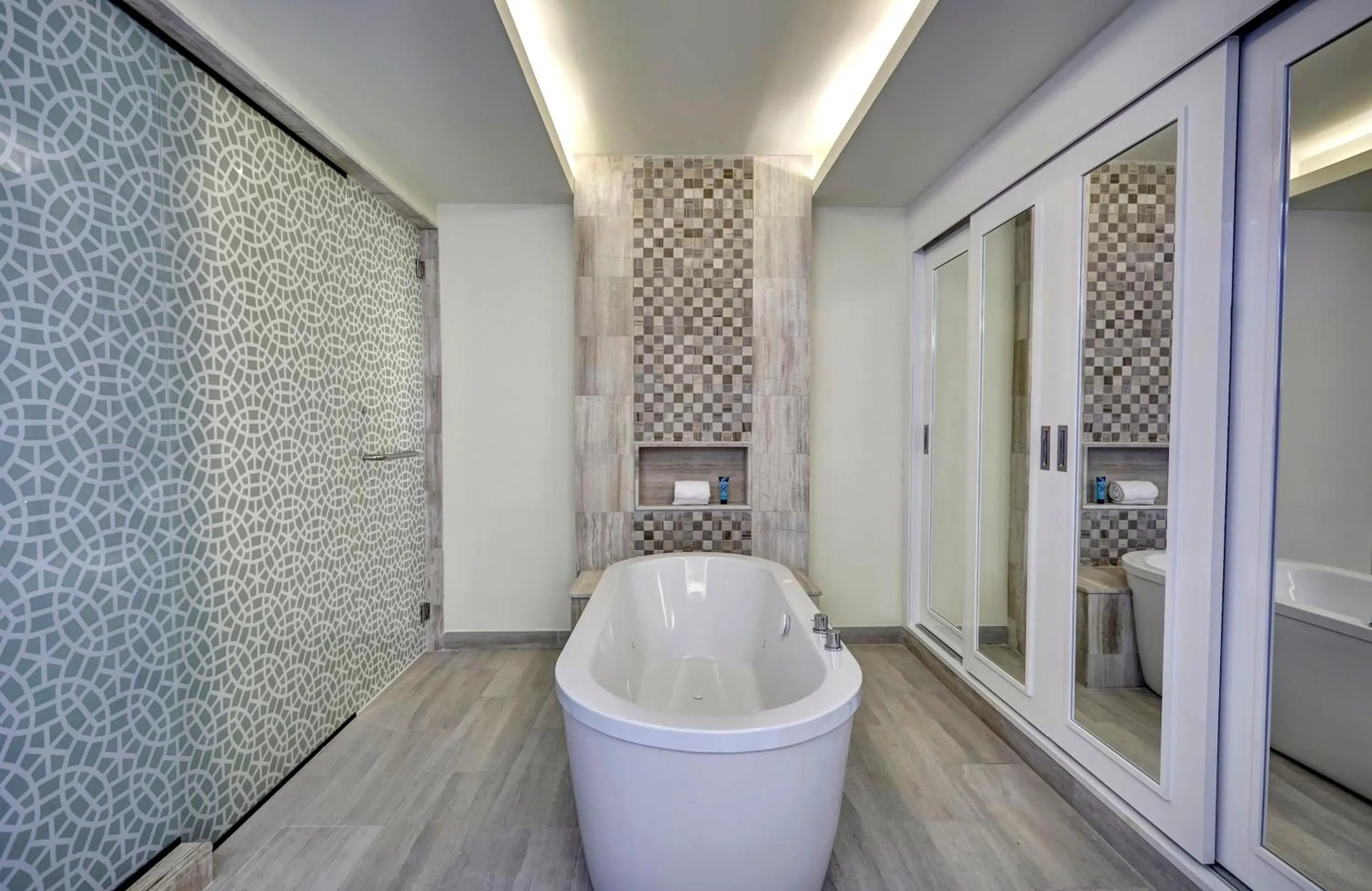 Hot Tub in Royalton Bavaro, An Autograph Collection All-Inclusive Resort & Casino