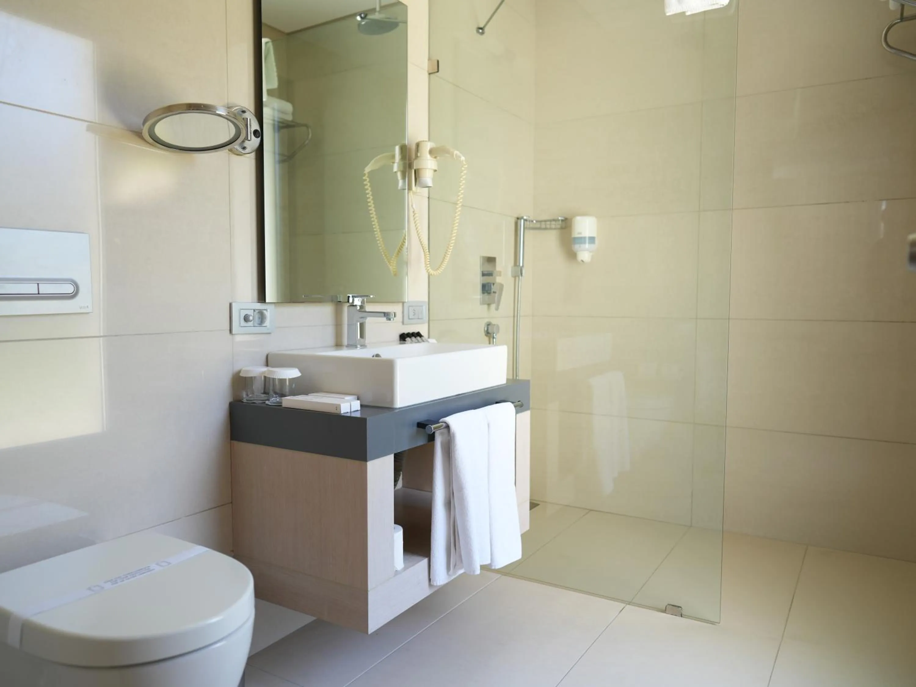 Bathroom in Costa Farilya Special Class Hotel Bodrum