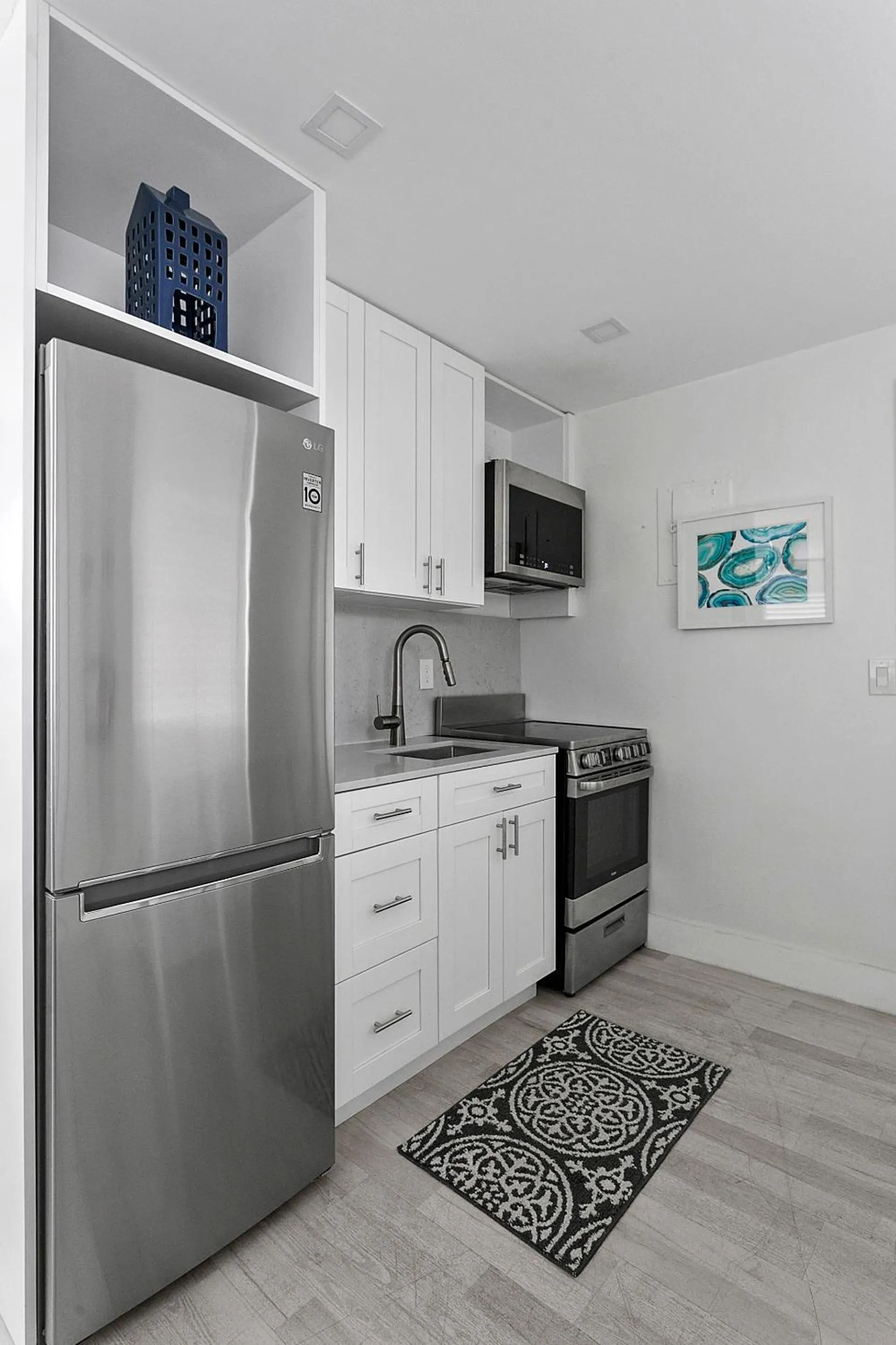 Kitchen or kitchenette in Blue Sky