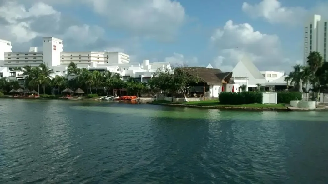 Property building in Sunset Marina Resort