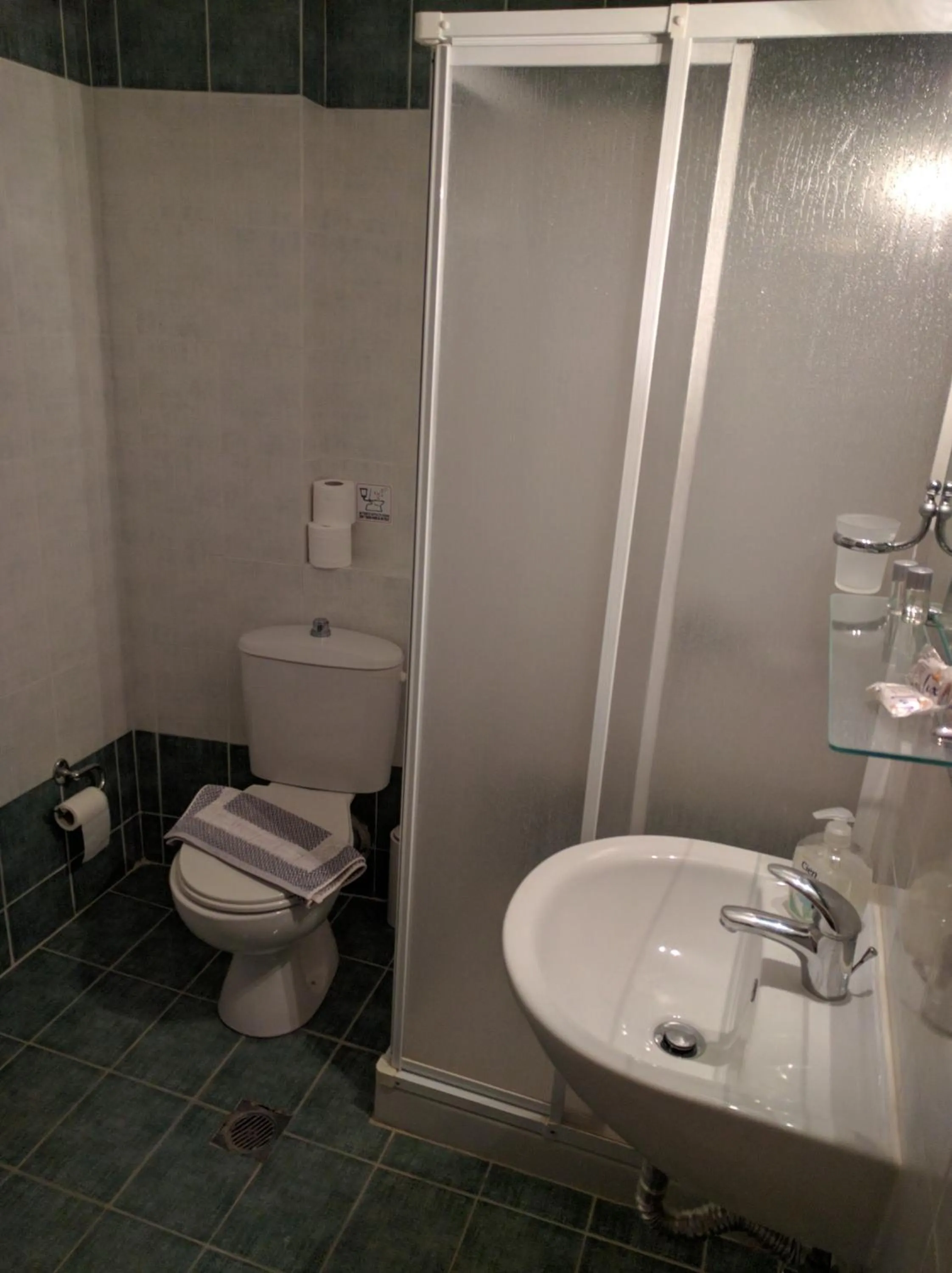 Bathroom in Hotel Sea Breeze