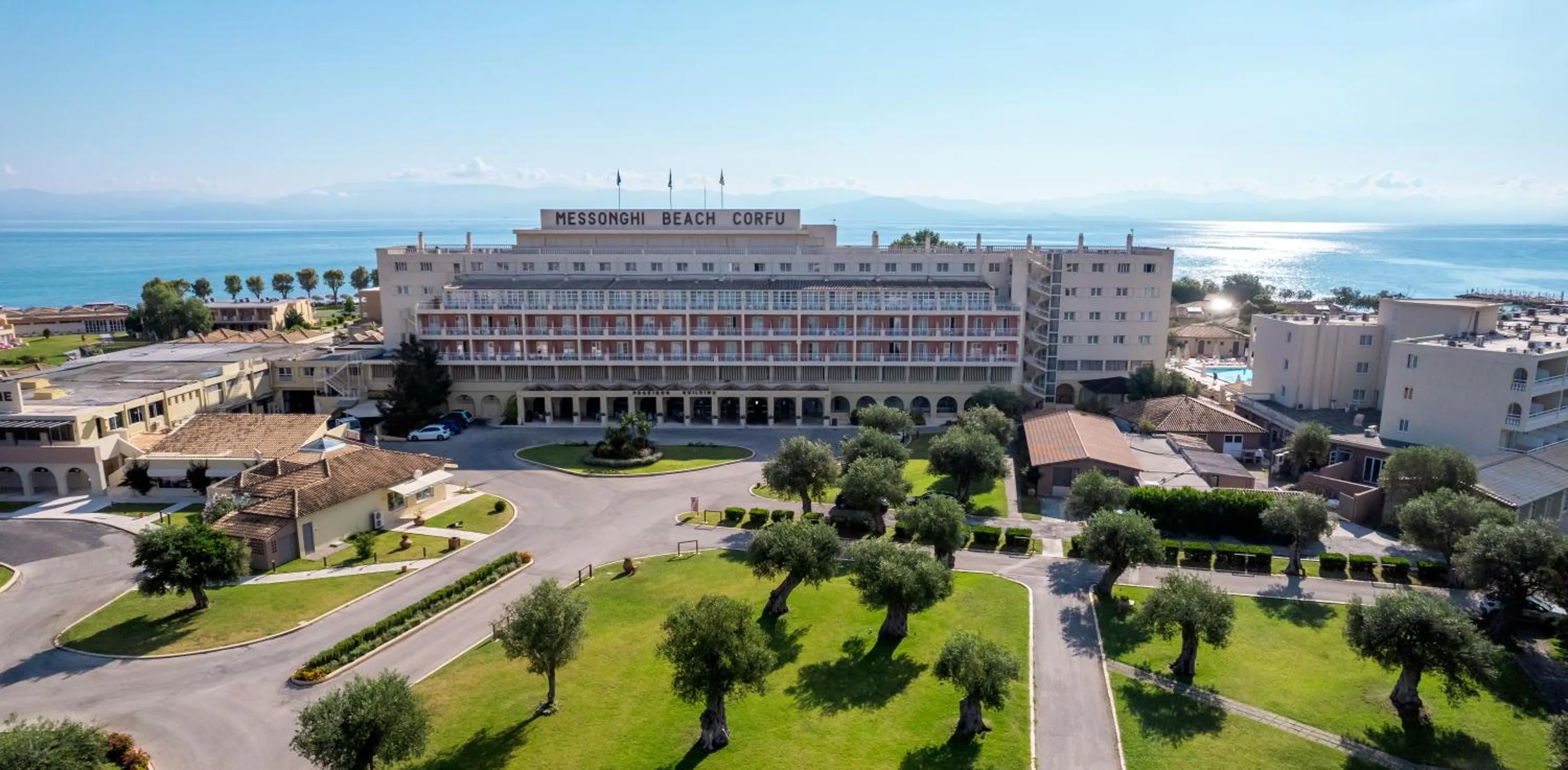 Property building in Mitsis Messonghi