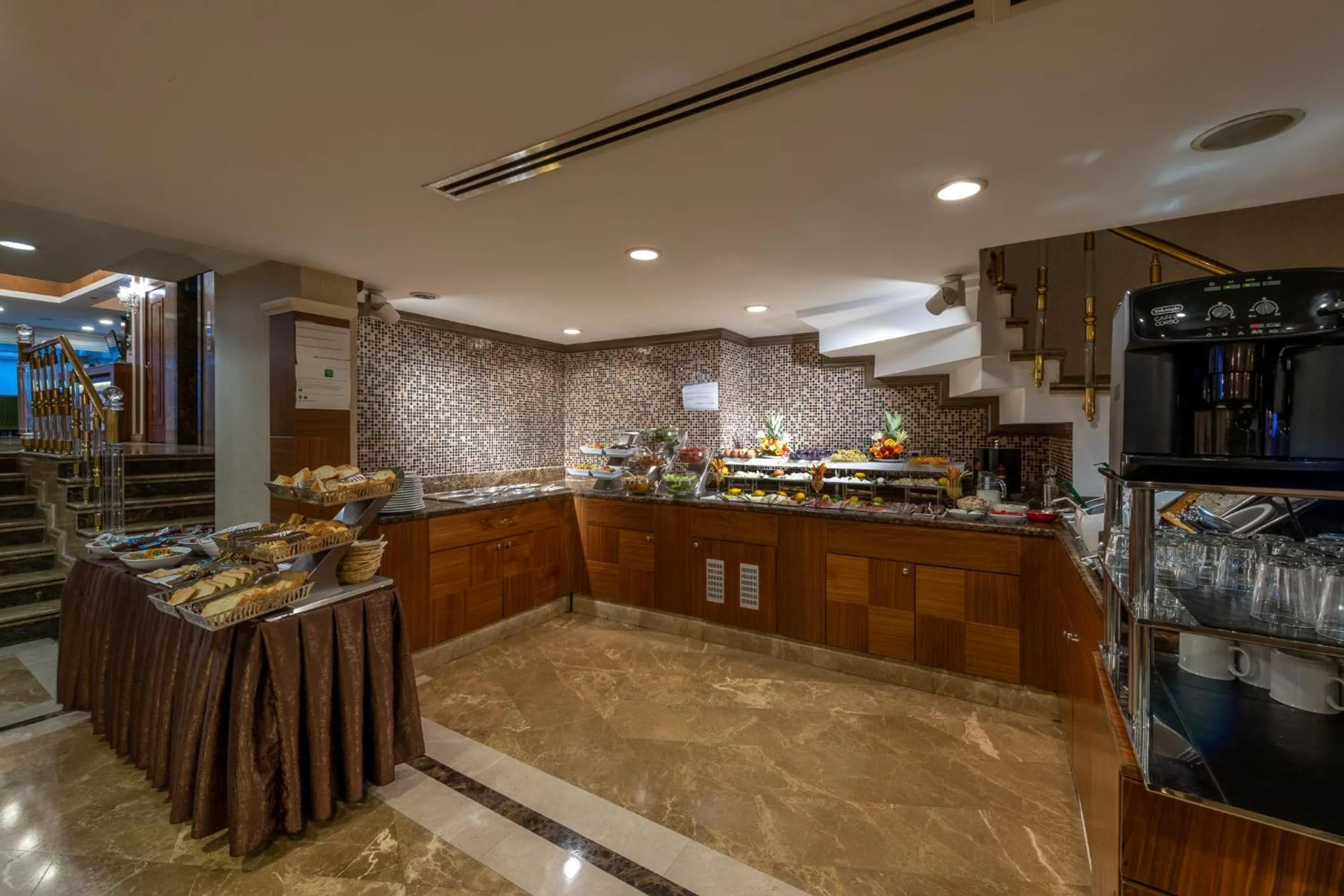 Restaurant/places to eat in Nova Plaza Taksim Square