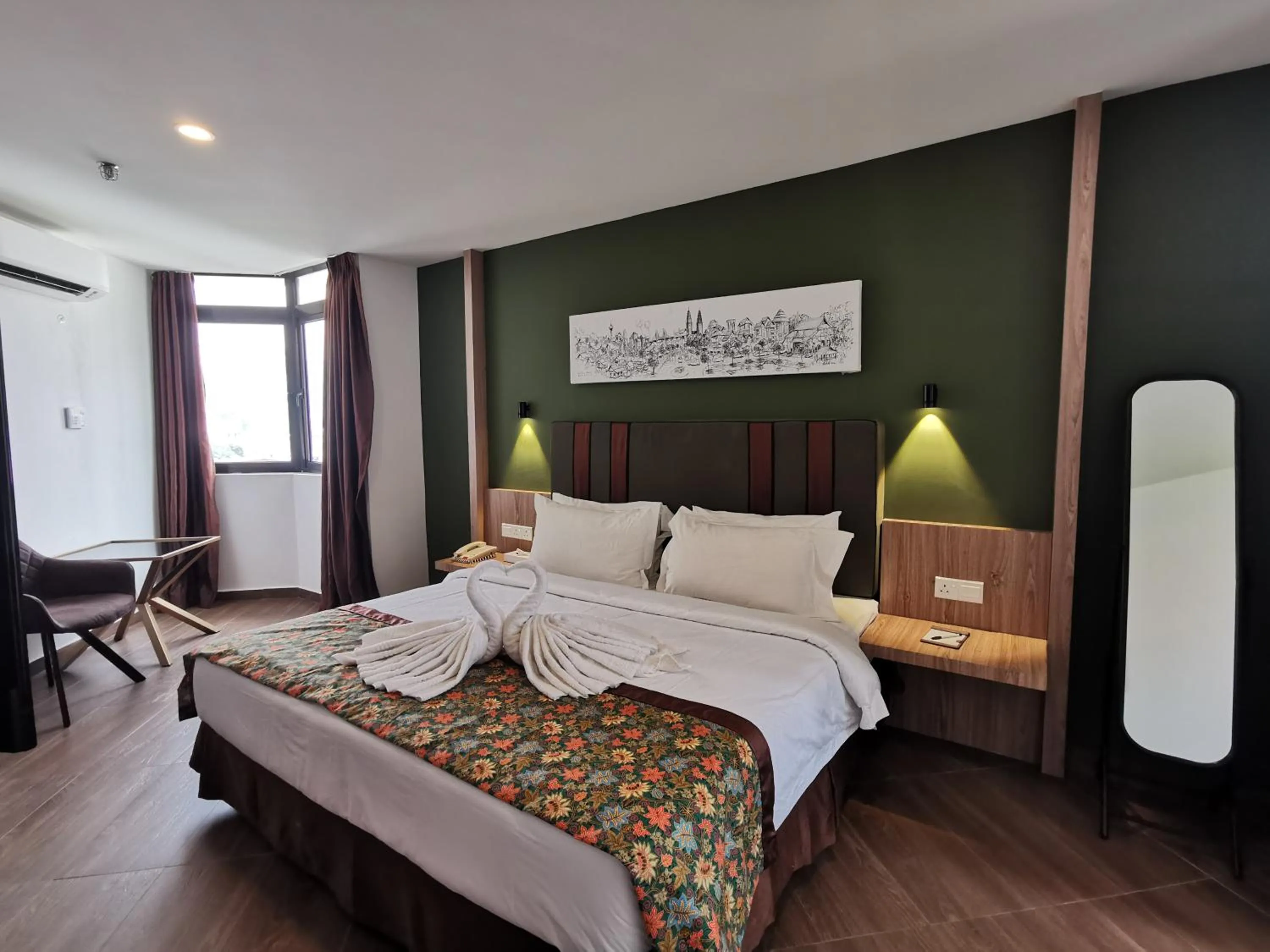 Bedroom, Bed in Leo Palace Hotel New Wing, WTC Kuala Lumpur