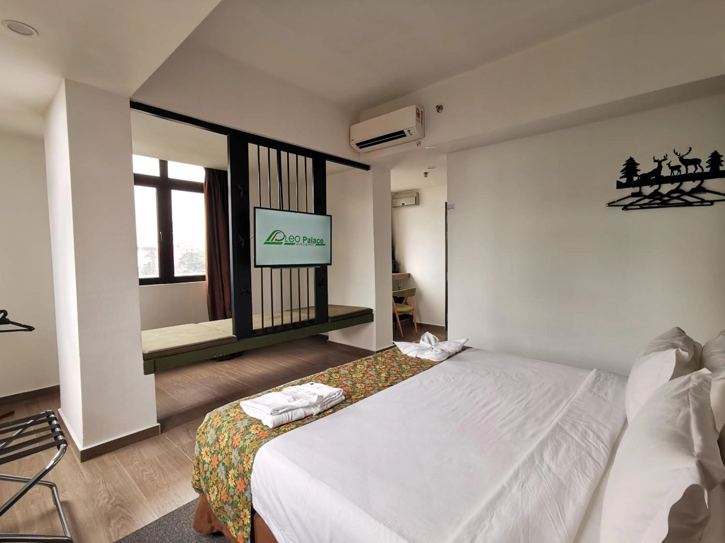 Bedroom, Bed in Leo Palace Hotel New Wing, WTC Kuala Lumpur