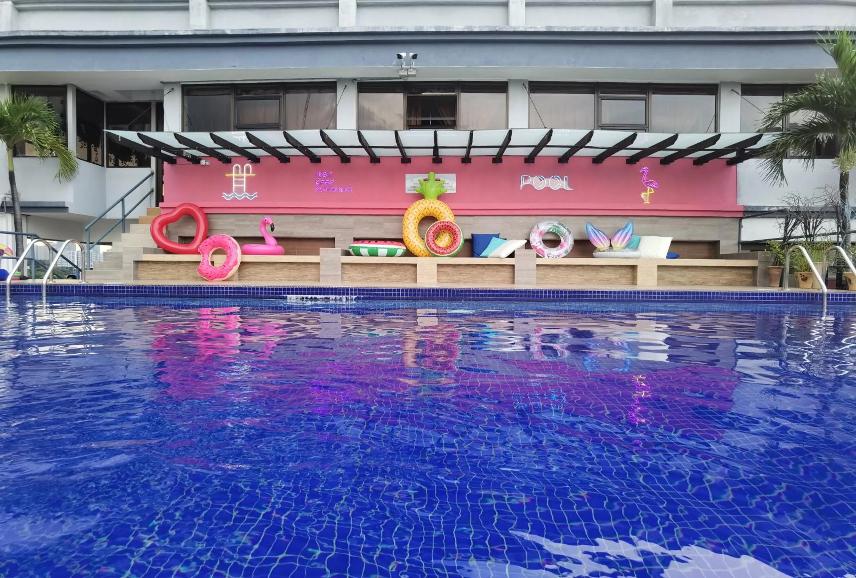Swimming pool in Leo Palace Hotel New Wing, WTC Kuala Lumpur