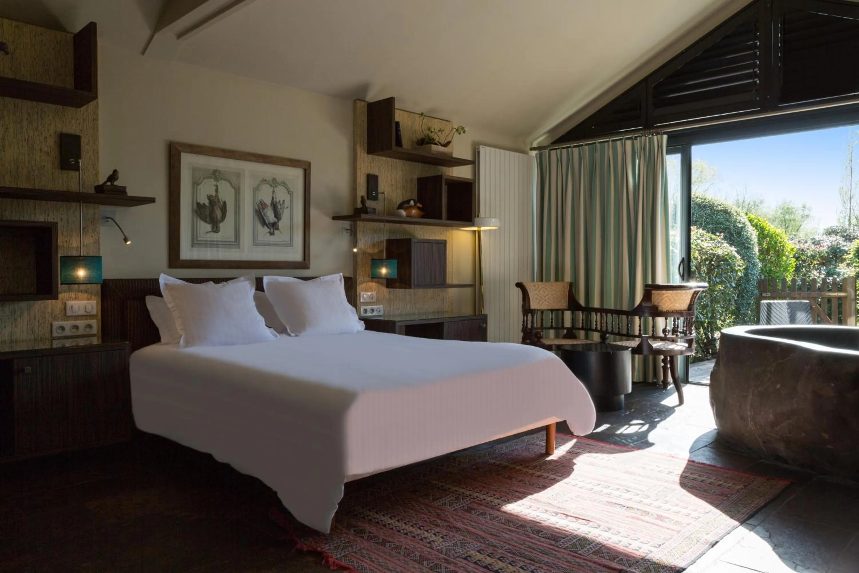 Bed in La Mare aux Oiseaux, The Originals Collection