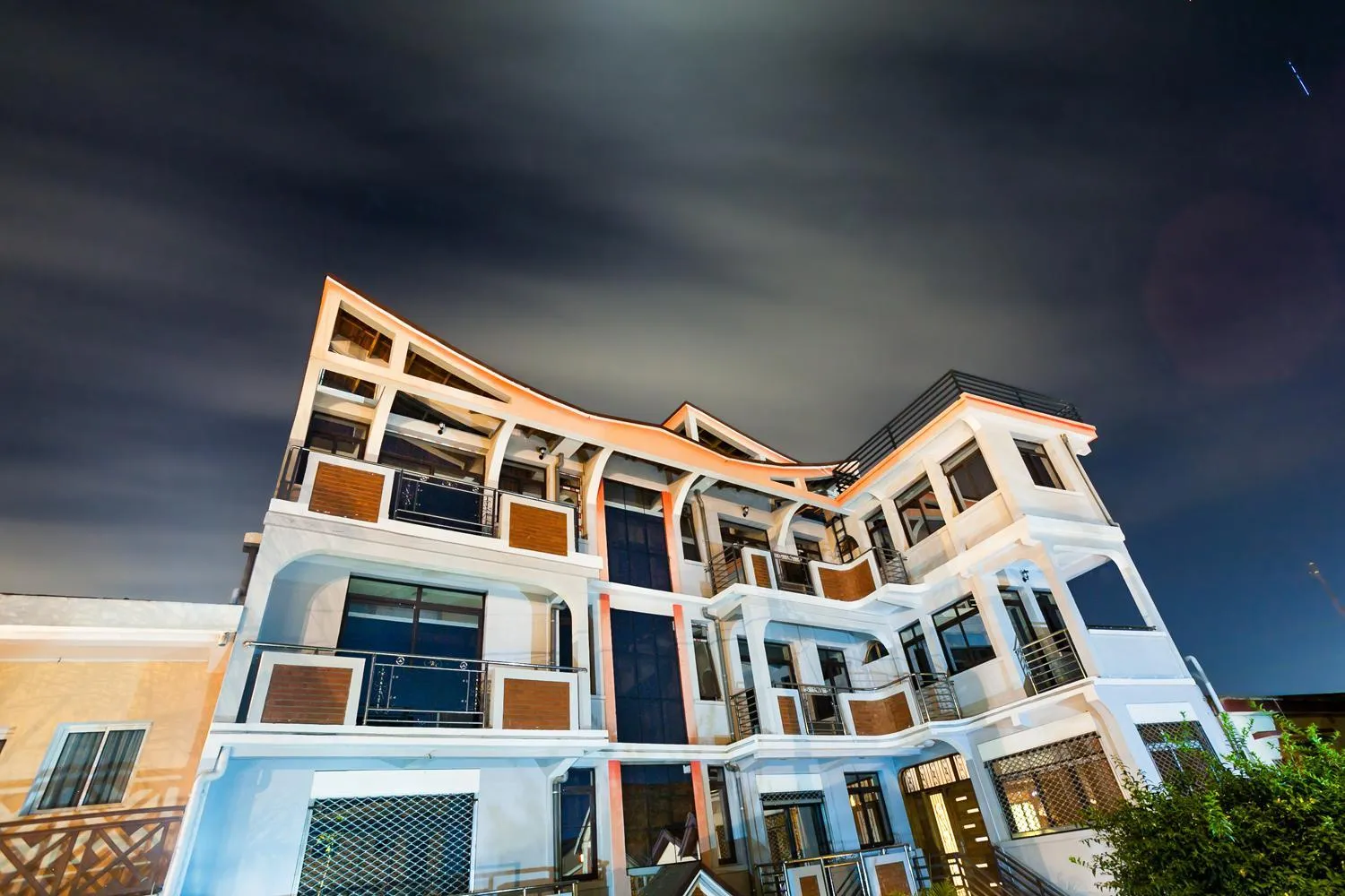 Property building in OCEANIS HOME & VOYAGES - Navette incluse en aller simple