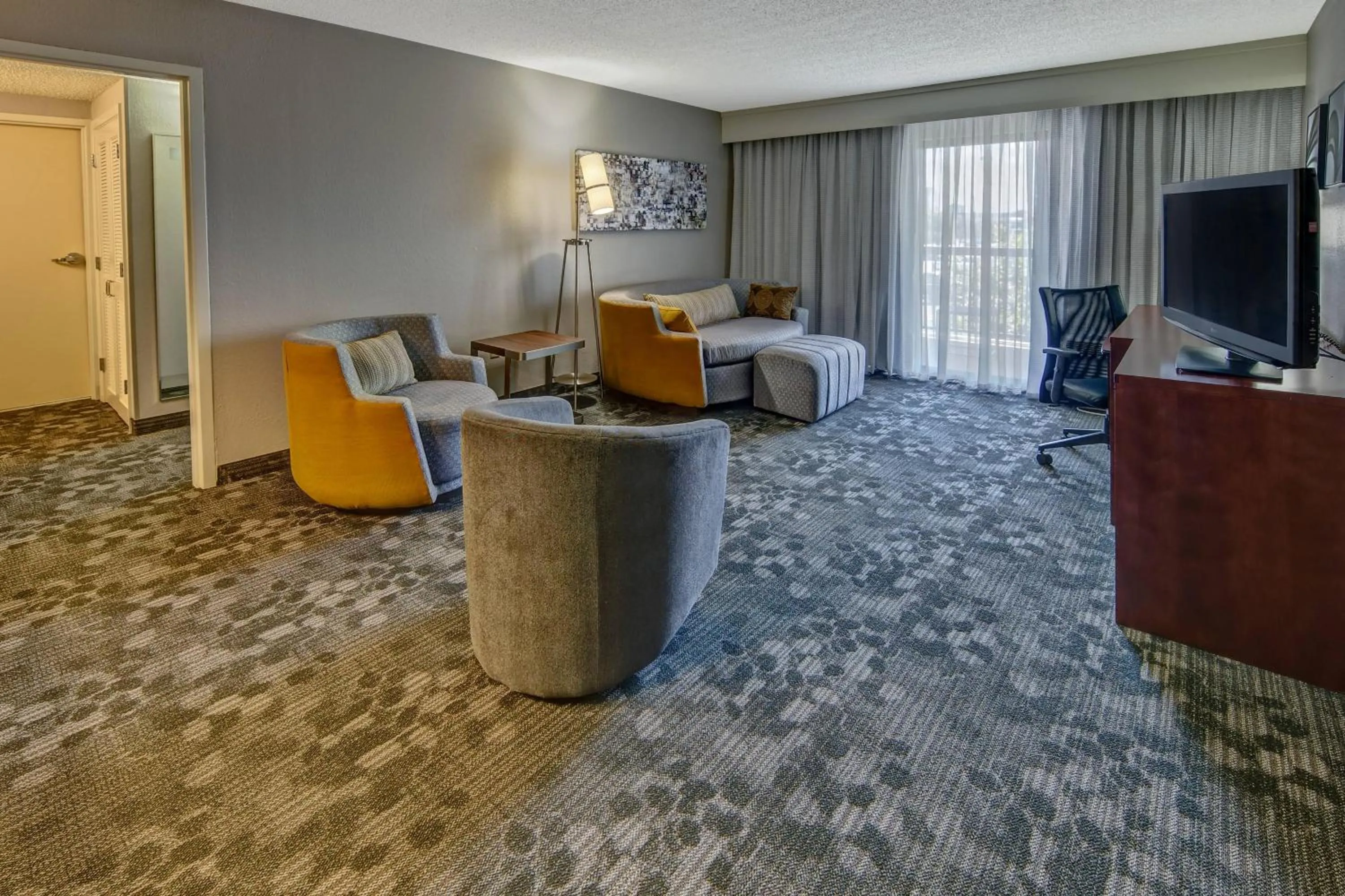 Living room in Courtyard by Marriott Abilene Southwest/Abilene Mall South