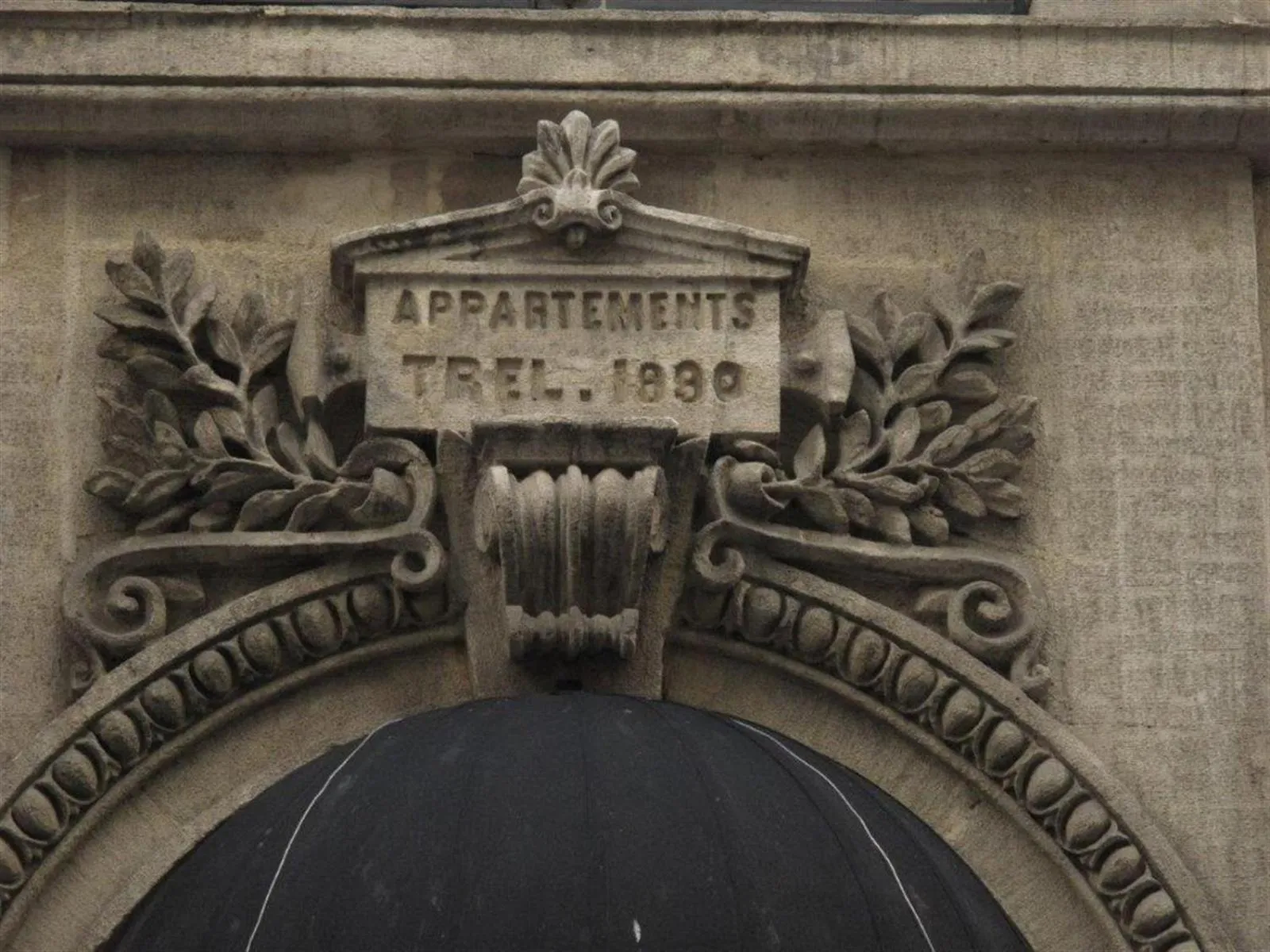 Facade/entrance in GALATA M84
