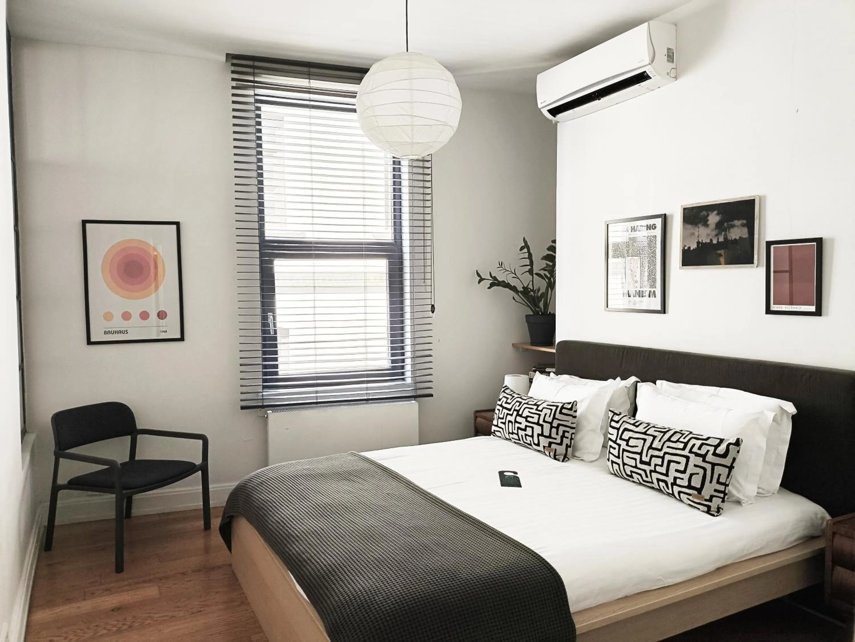 Bedroom, Bed in GALATA M84