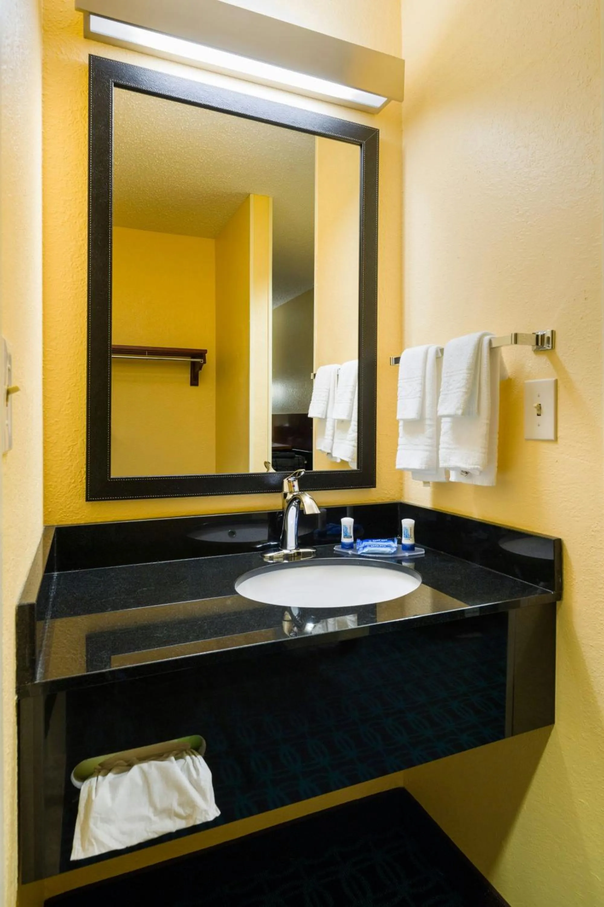 Bathroom in Best Western Allentown Bethlehem Lehigh Valley Inn & Suites