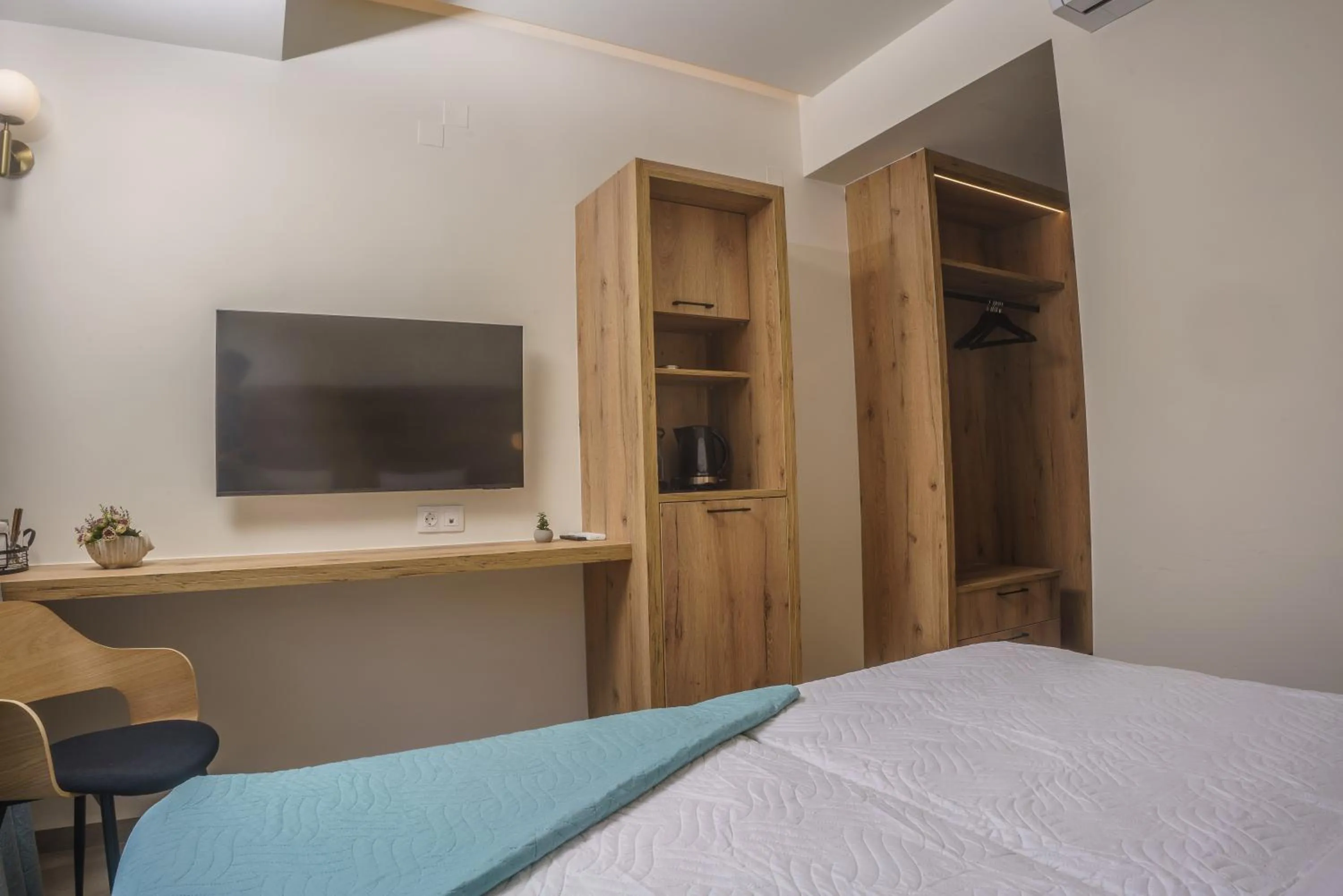 TV and multimedia in Sunlight Hotel