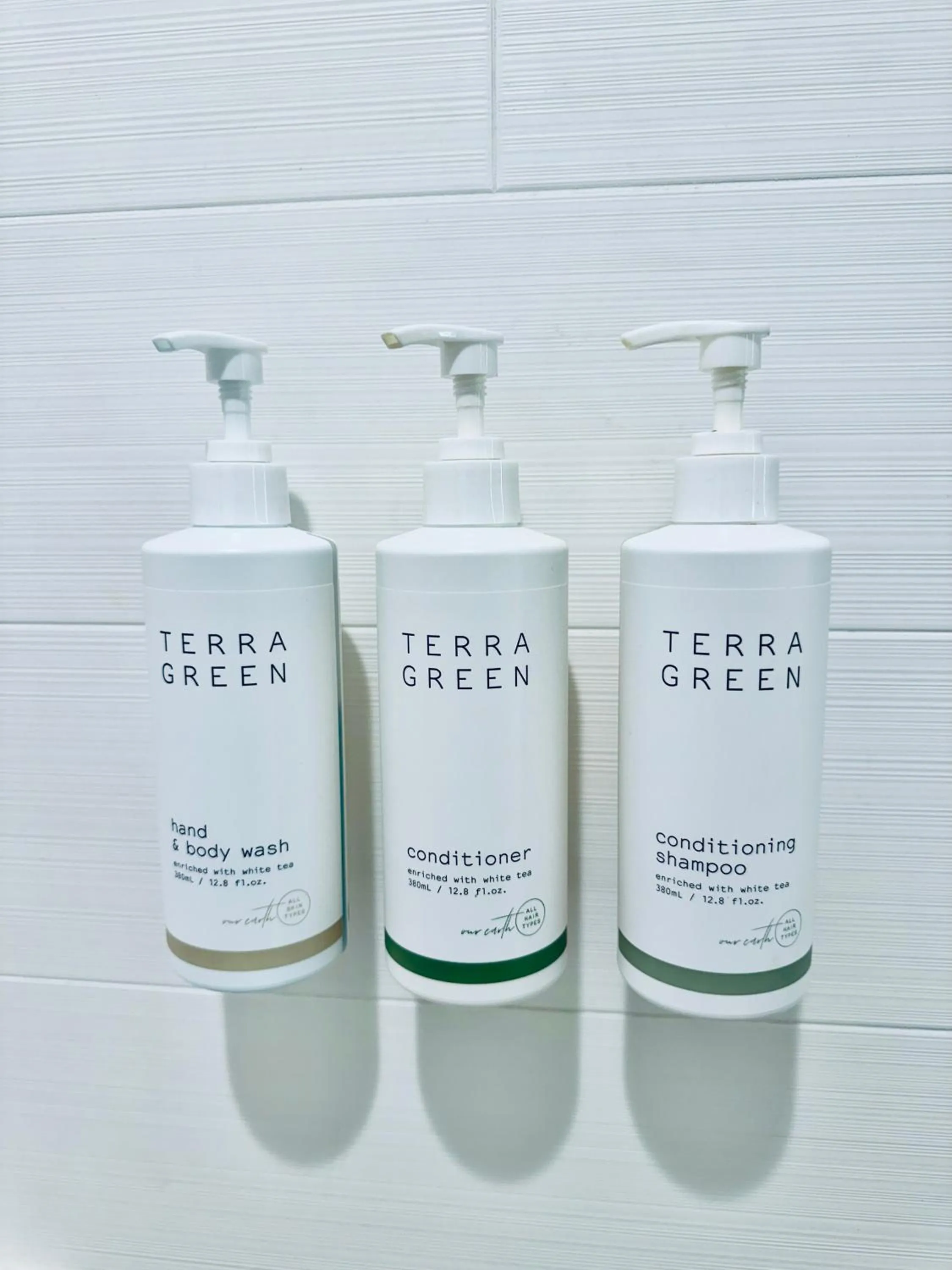 Shower in Days Inn & Suites by Wyndham Lakeland