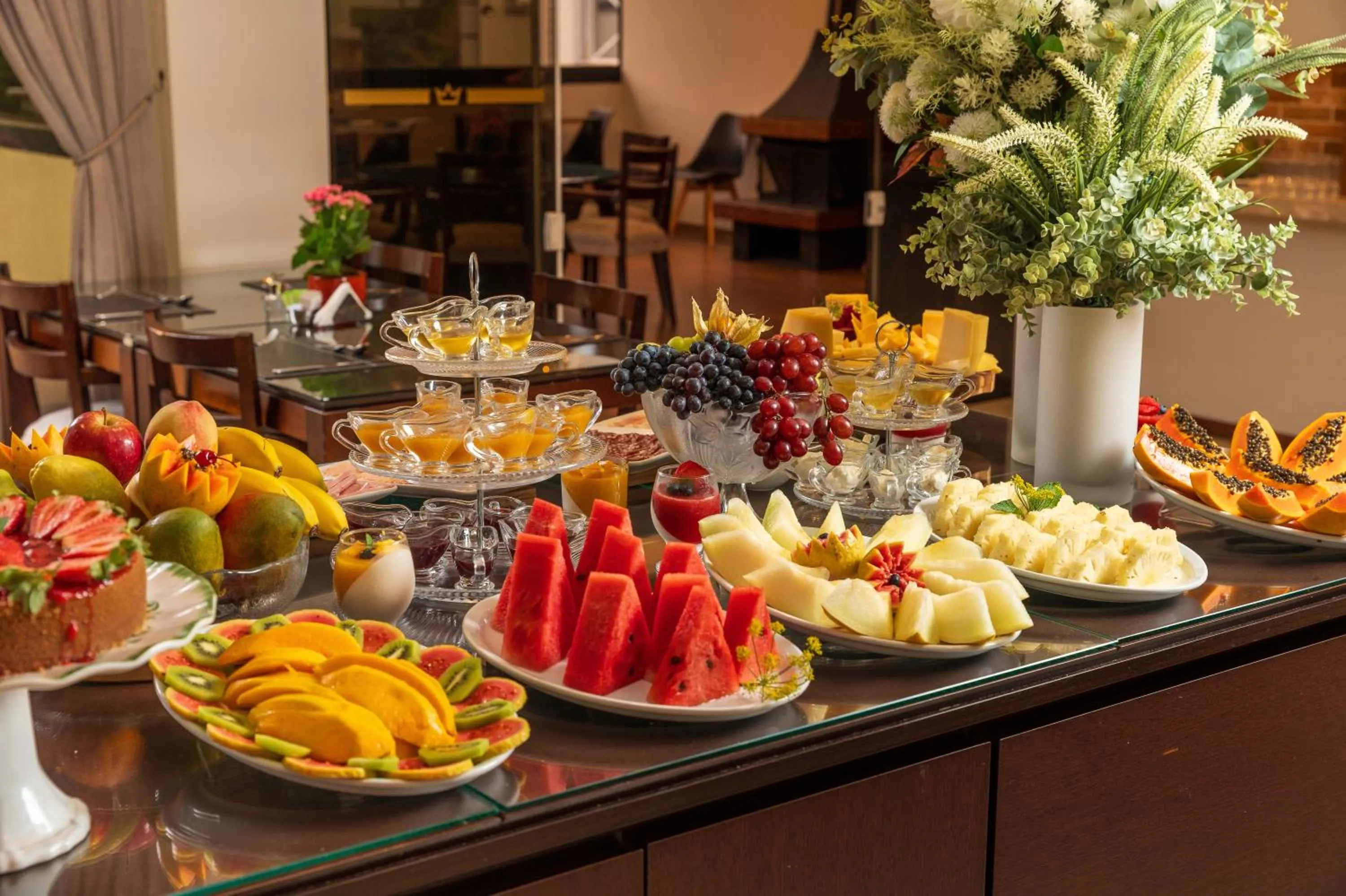 Dining area in Pousada Grandchamp - Campos do Jordao