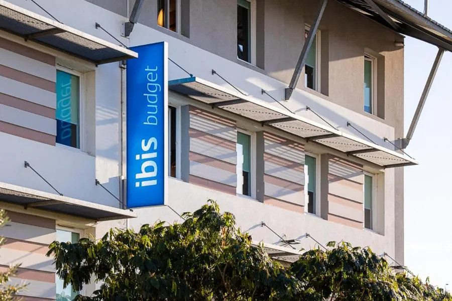 Facade/entrance in ibis budget Carcassonne Aéroport - A61