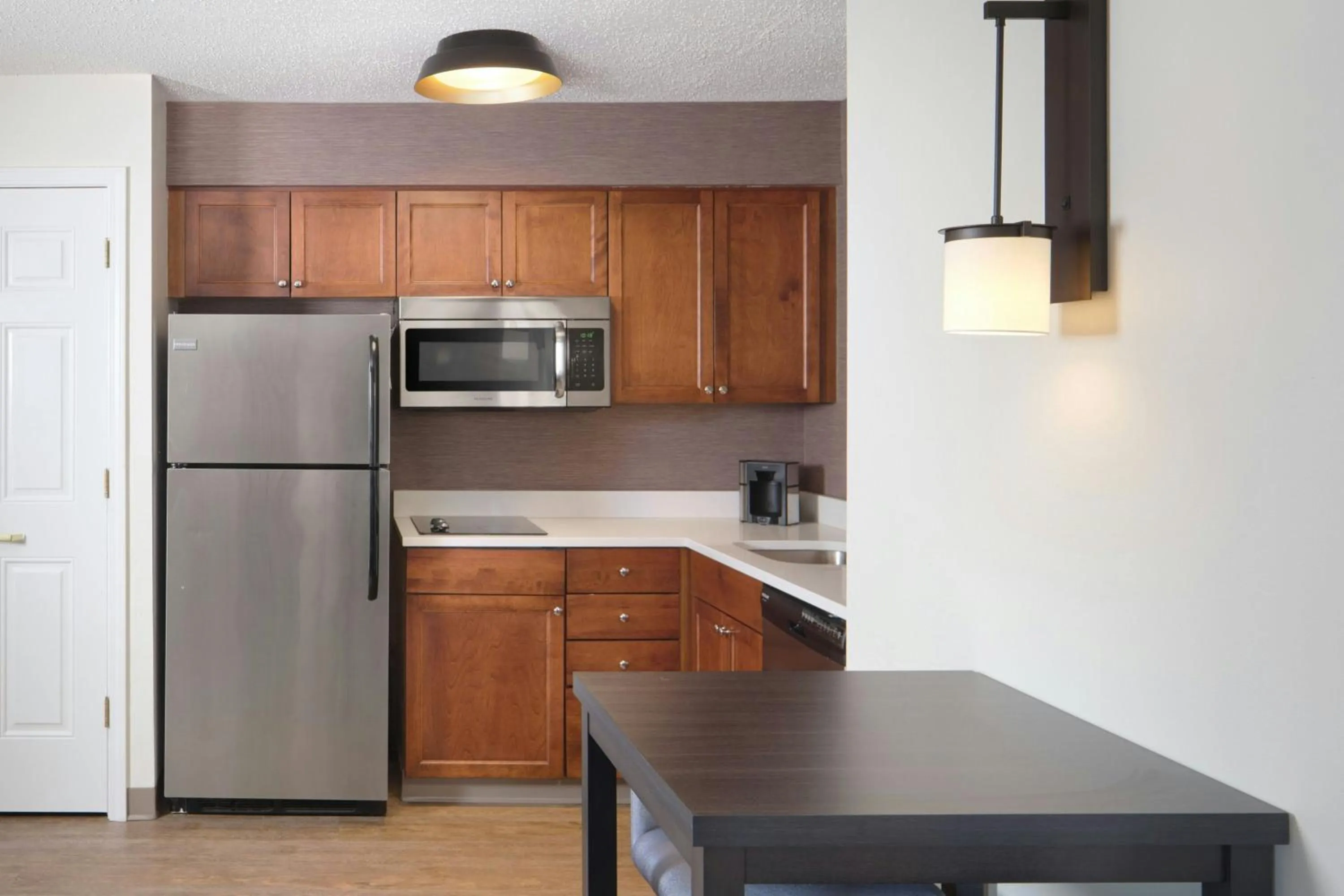 Kitchen or kitchenette in Residence Inn by Marriott Albany East Greenbush/Tech Valley