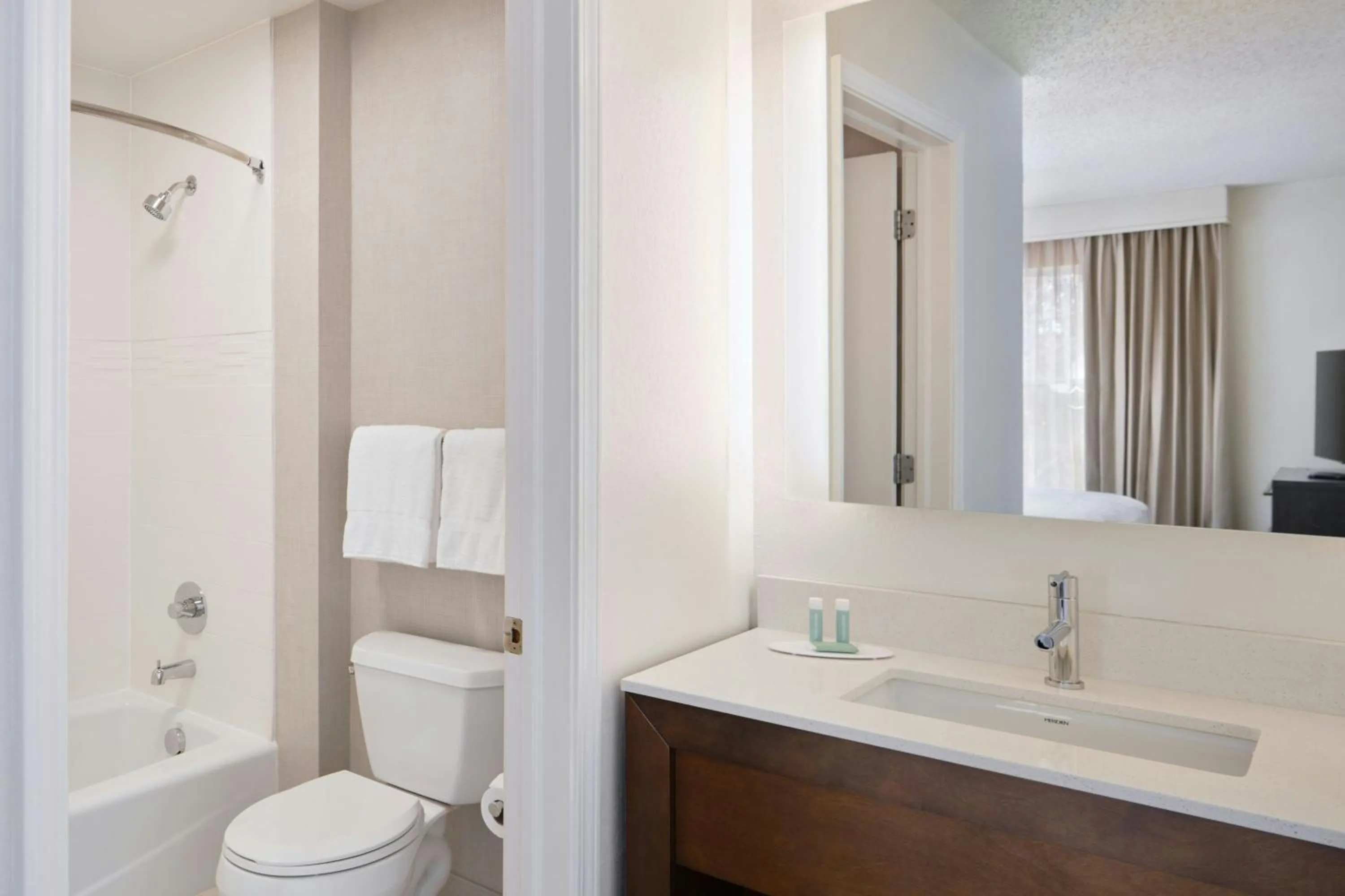 Bathroom in Residence Inn by Marriott Albany East Greenbush/Tech Valley