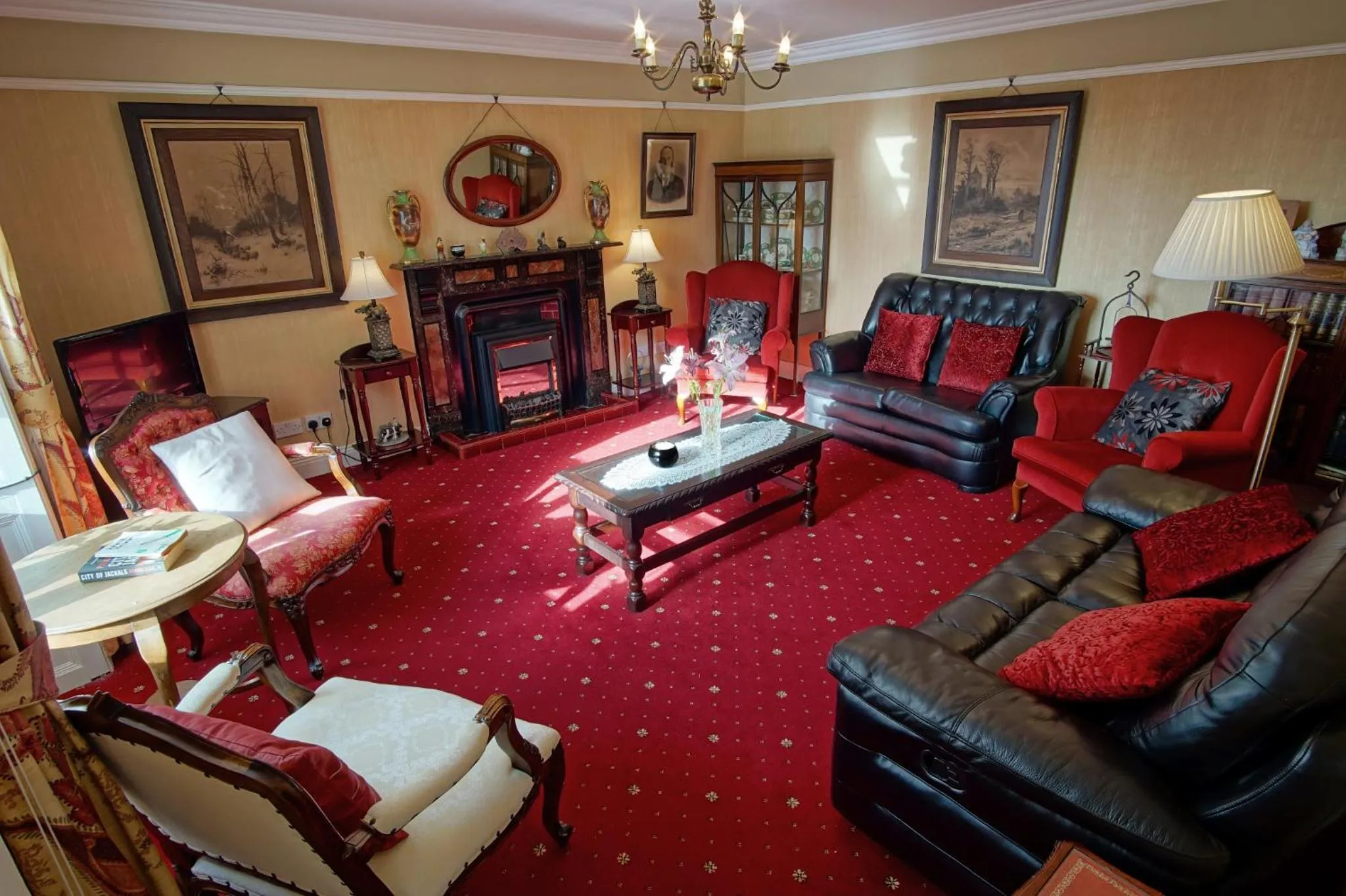 TV and multimedia in Murphys Farmhouse B&B