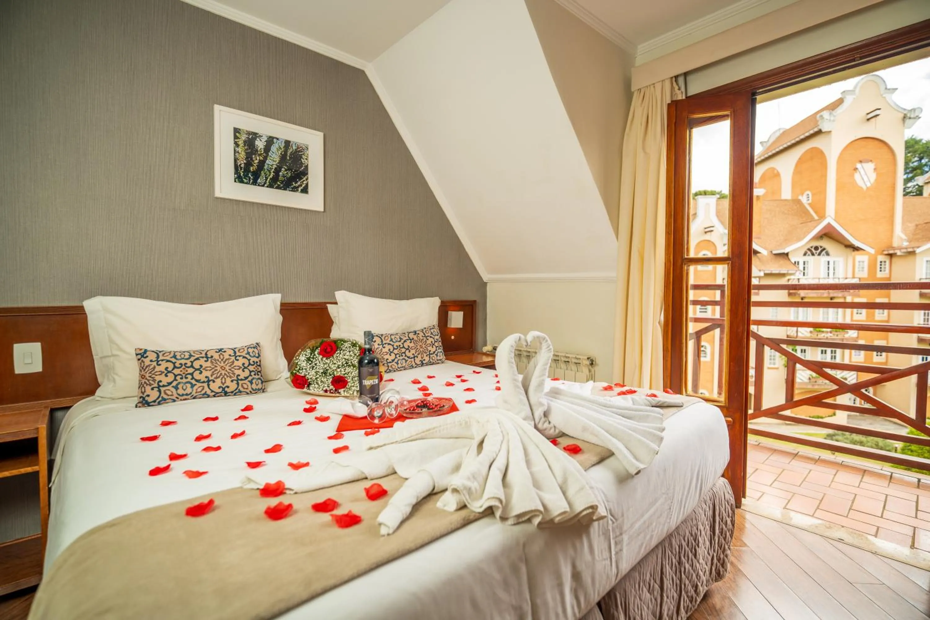 Bed in Pousada Campos de Provence Campos do Jordão