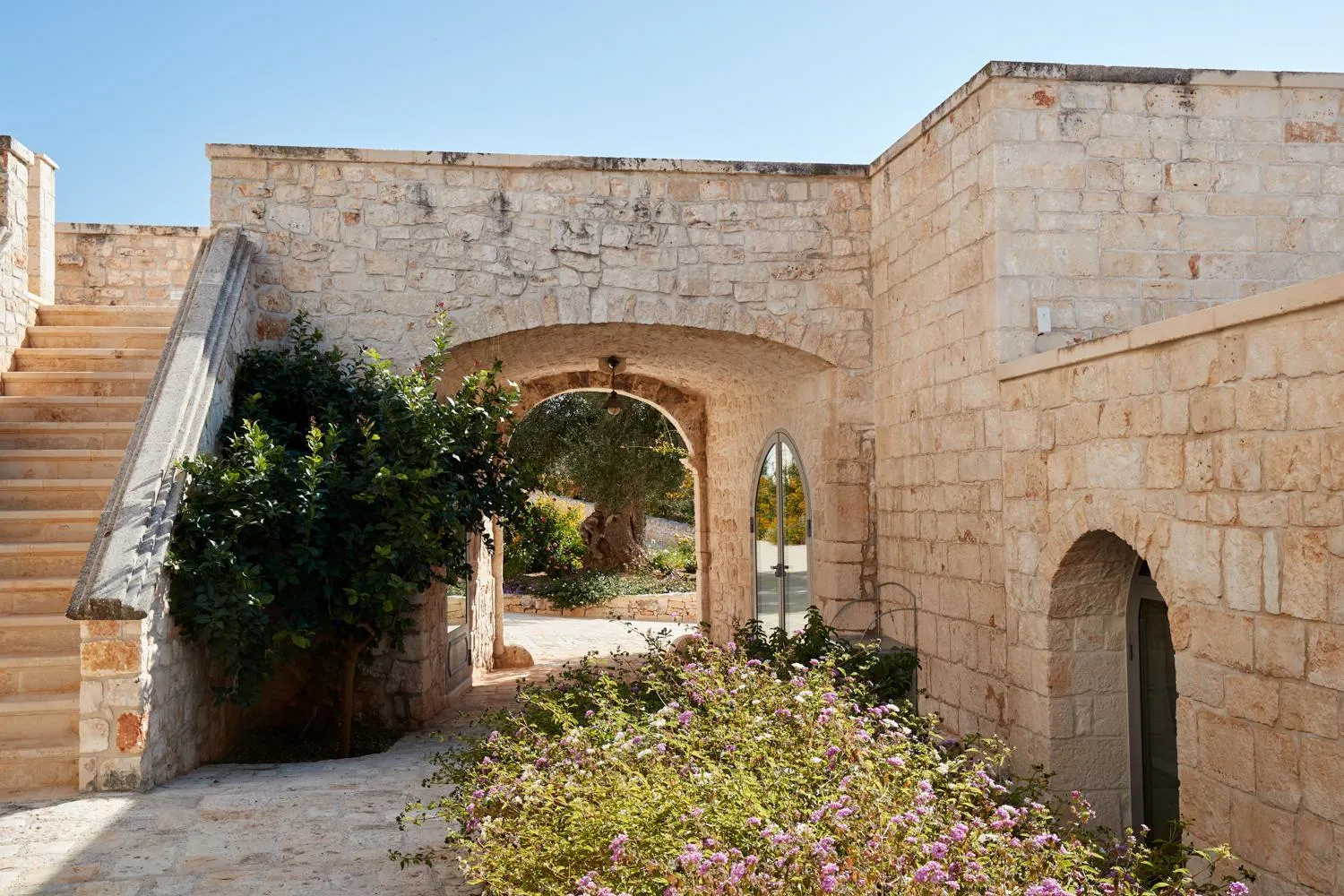 Inner courtyard view in Masseria Grieco