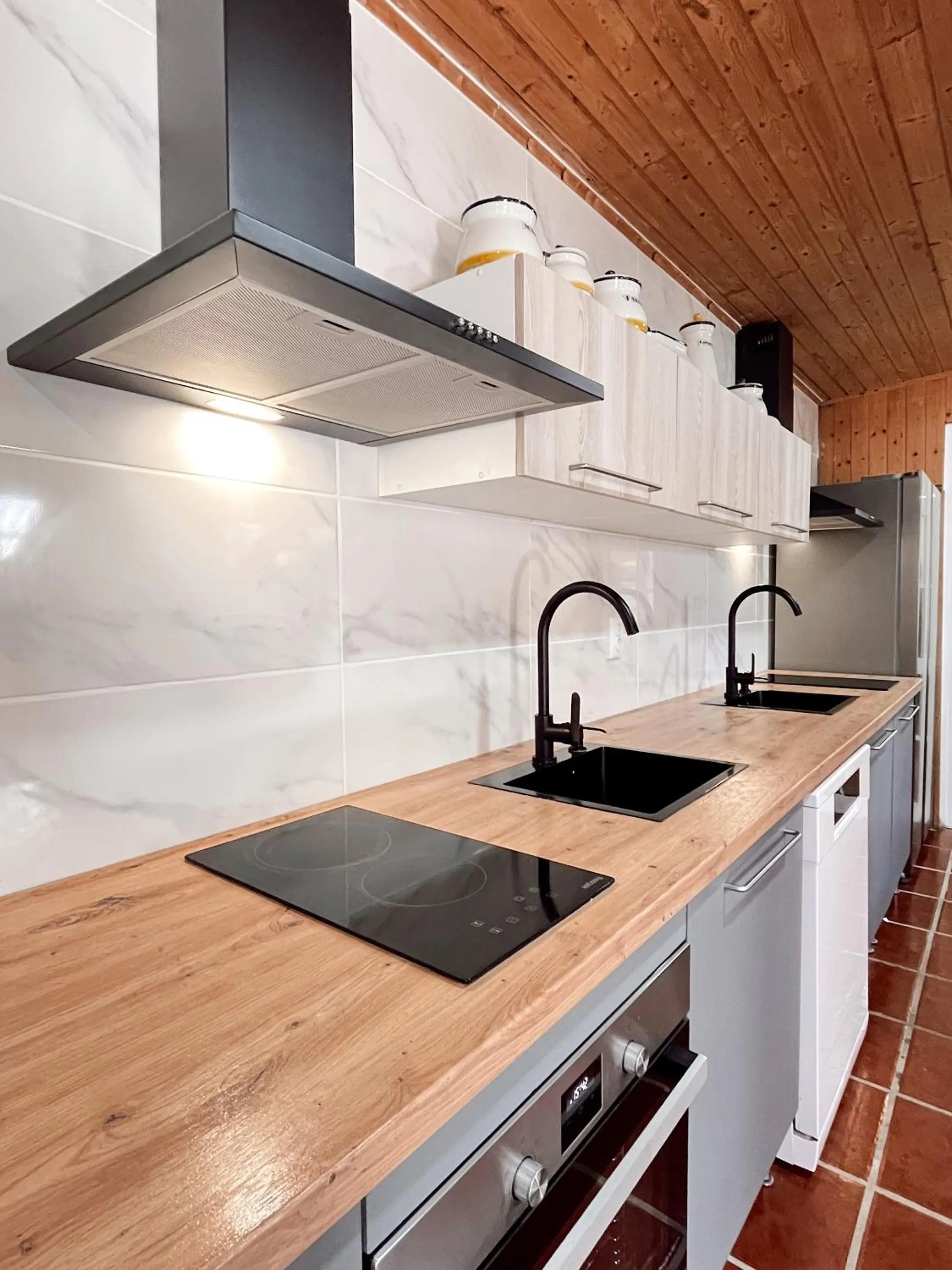 Kitchen or kitchenette in Gardens Guest House