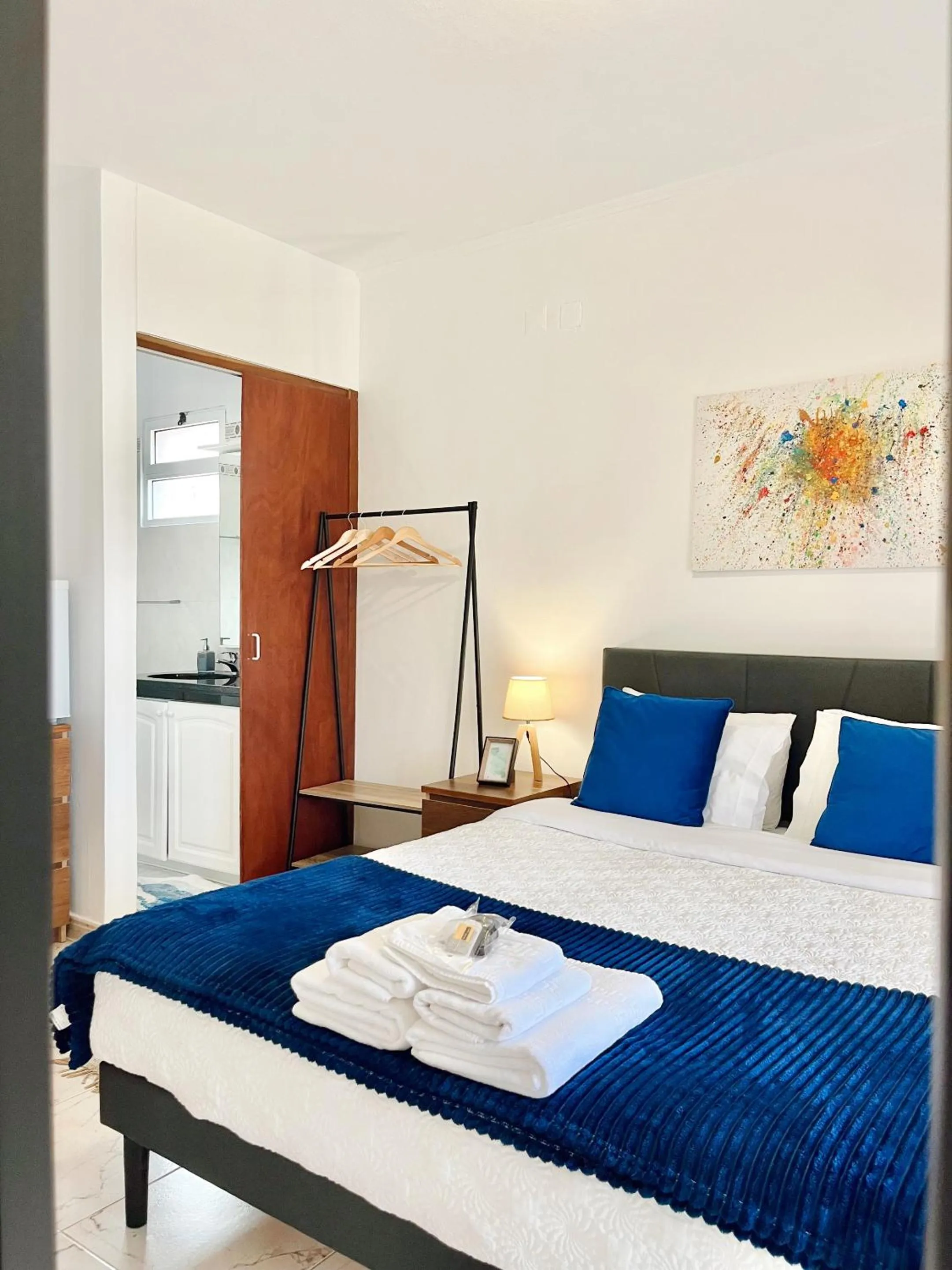 Bedroom, Bed in Gardens Guest House