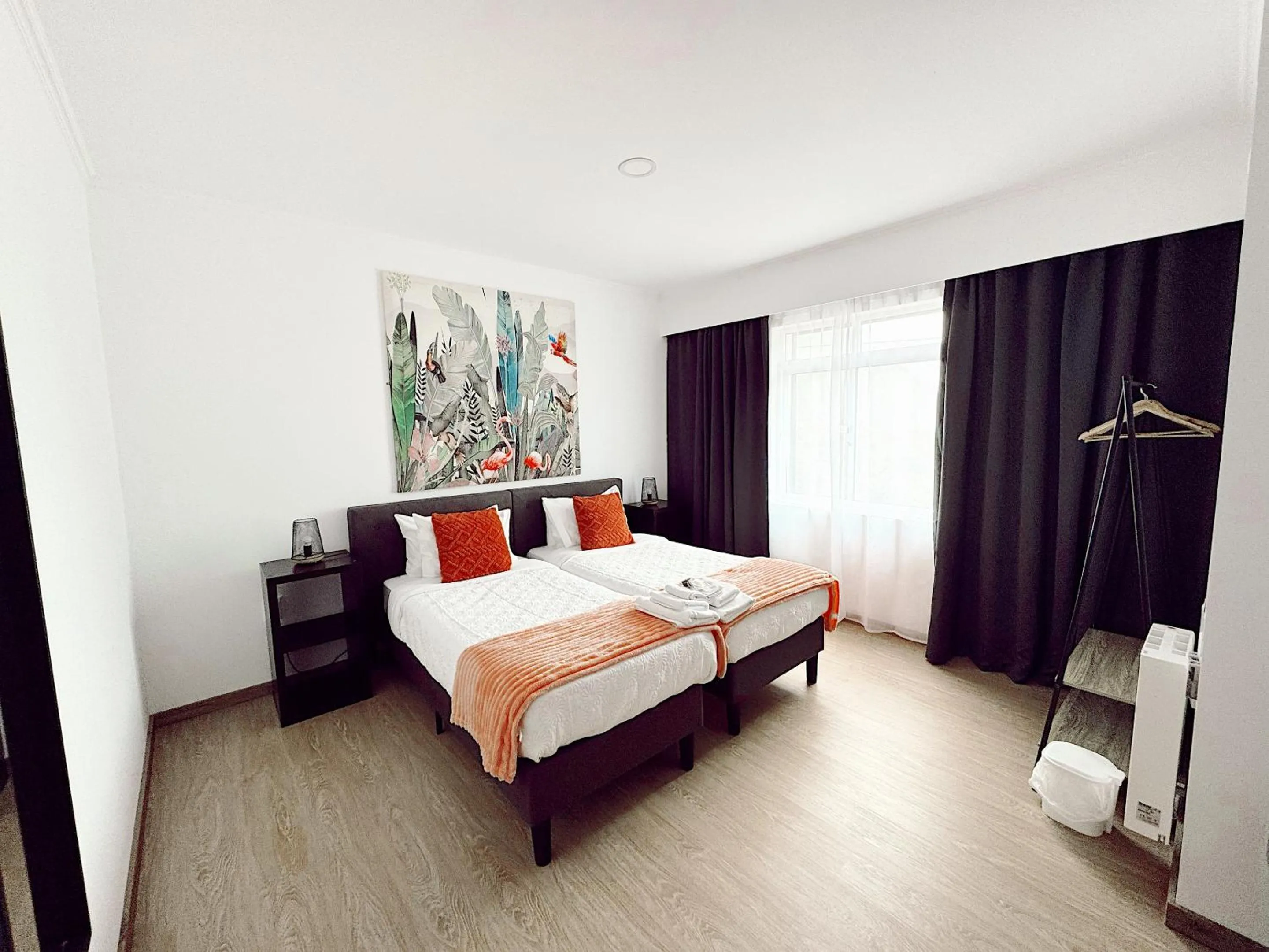 Bedroom, Bed in Gardens Guest House