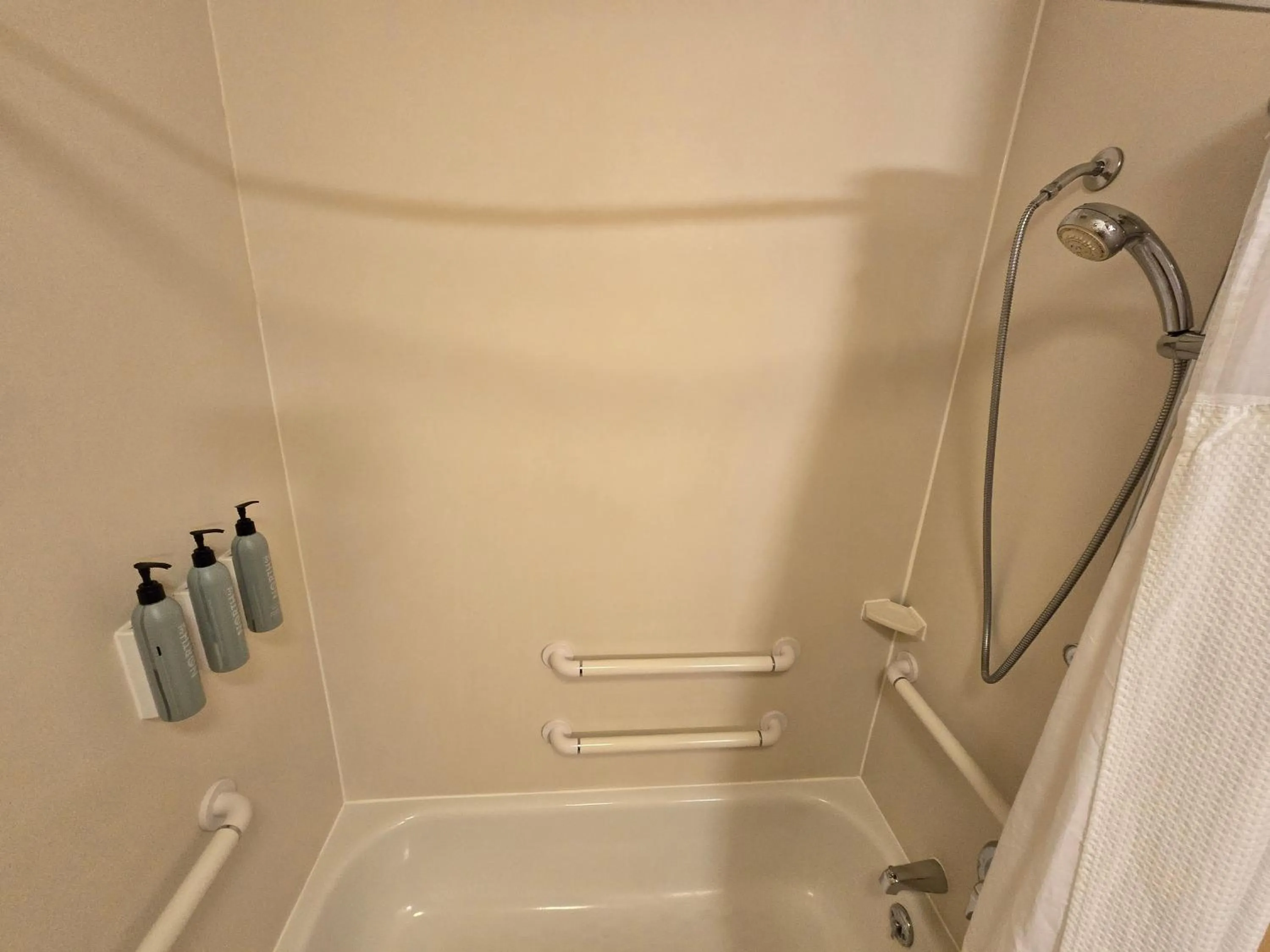 Bathroom in Courtyard Altoona