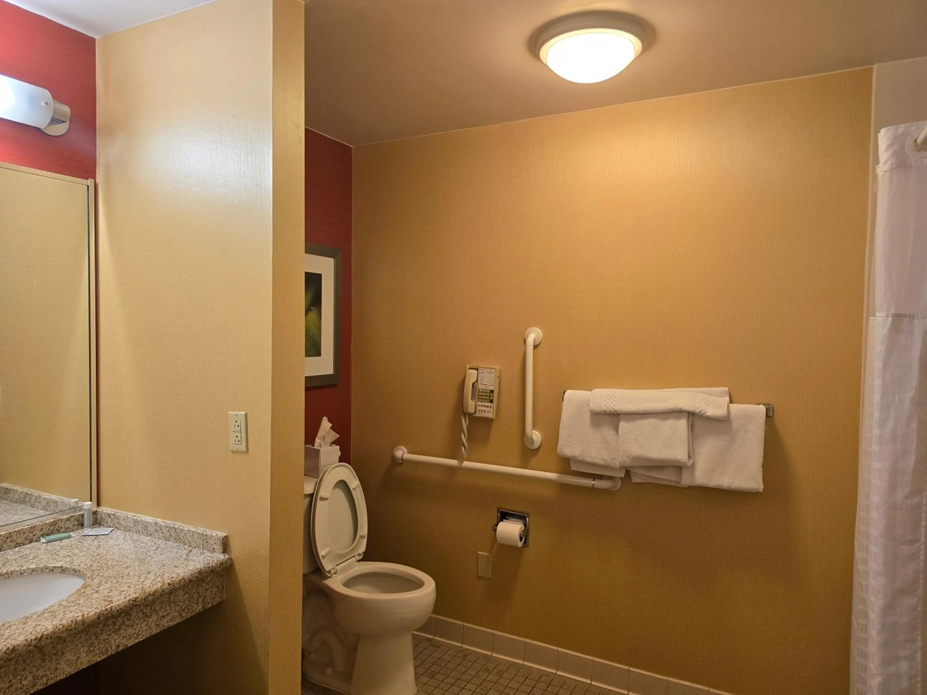 Bathroom in Courtyard Altoona