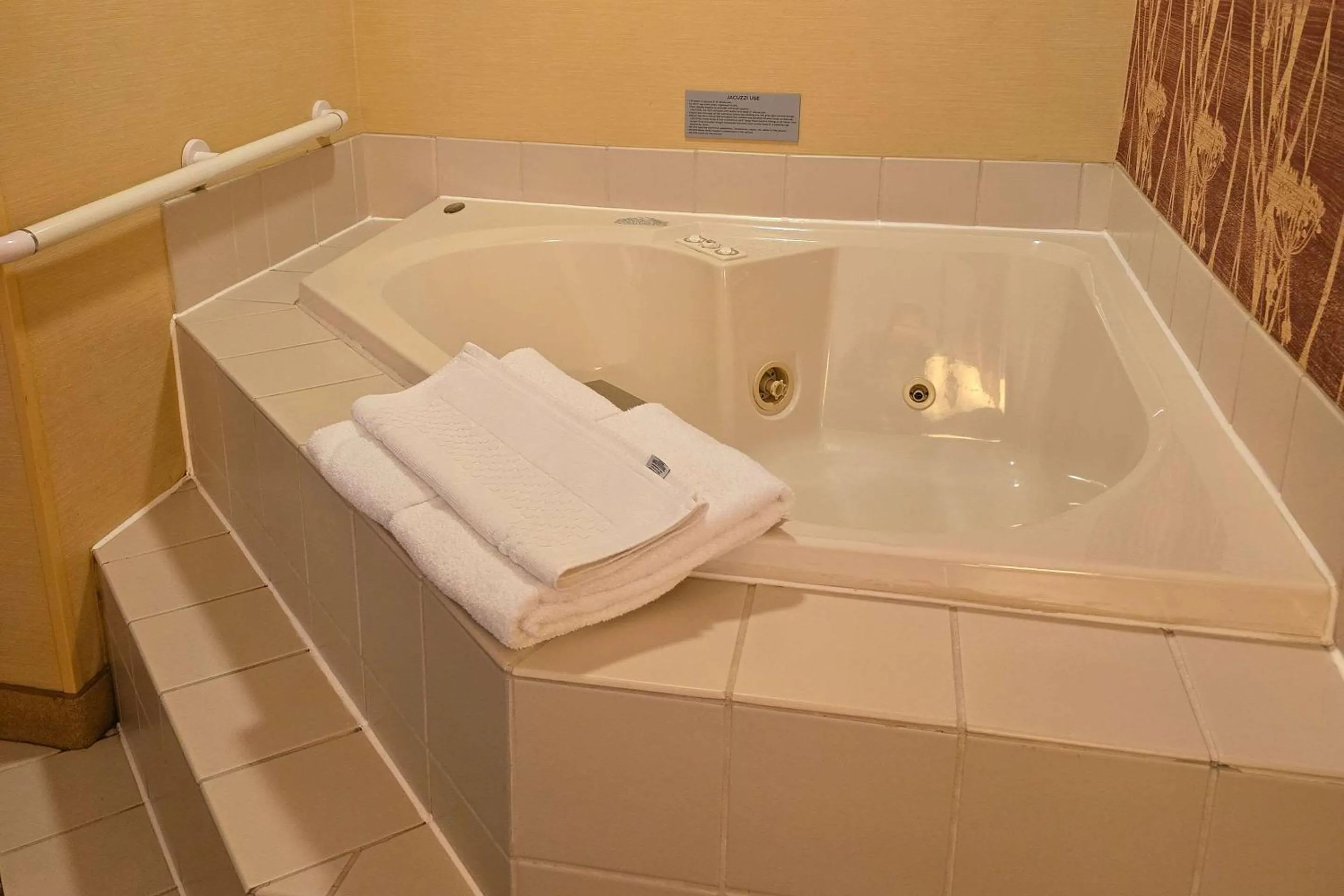 Bedroom in Courtyard Altoona