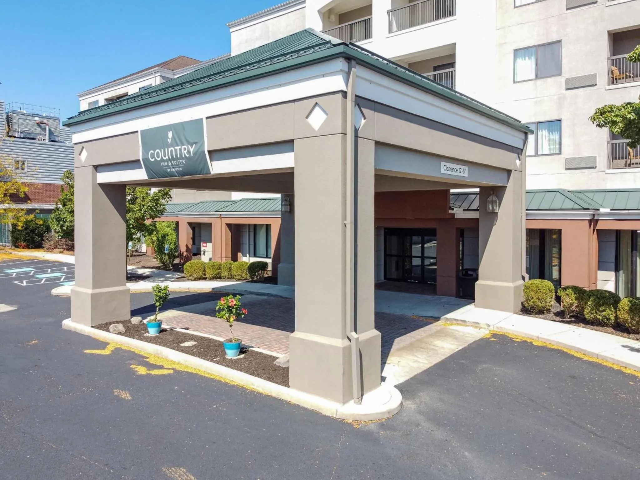 Property building in Country Inn & Suites by Radisson, Convention Center